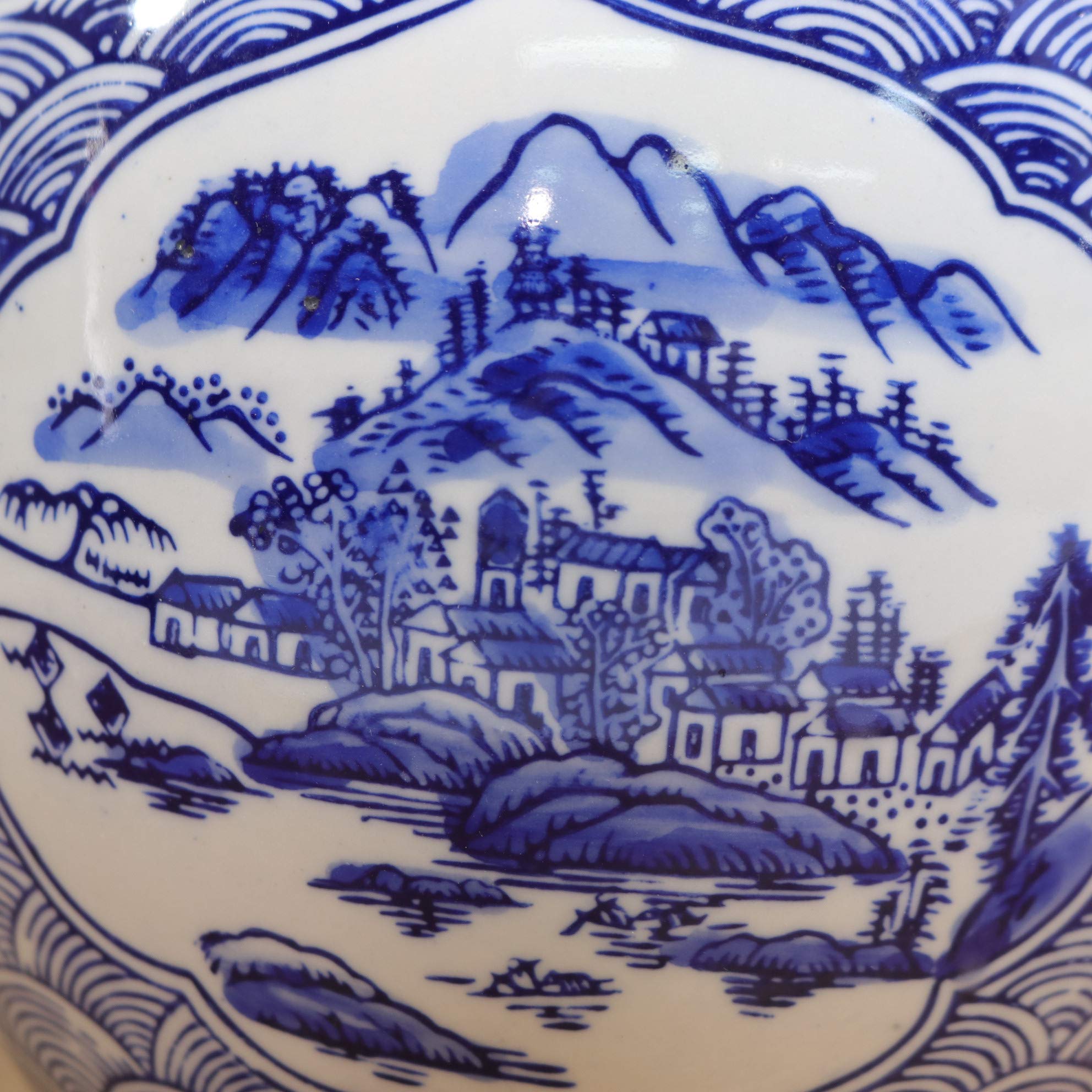 東洋陶磁器 染付窓絵 \n松鶴、人物山水紋大鉢 \n火鉢、金魚鉢、睡蓮鉢