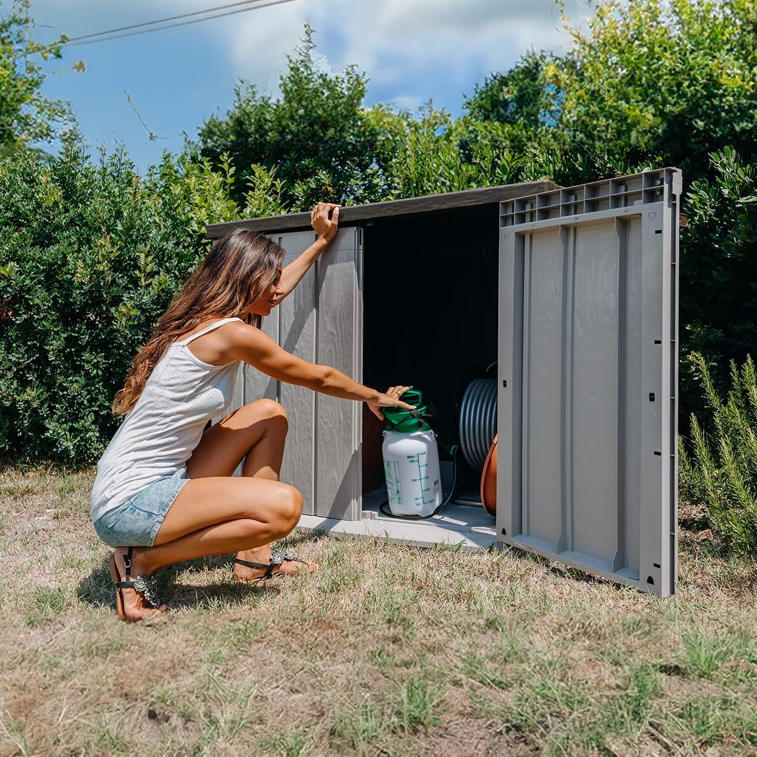 Avilia Cassa Multiuso Portaoggetti da Esterno a 2 Ante - Baule Porta Attrezzi in Plastica, Resistente alle Intemperie, 1270L, 145x85x124.5cm, Grigio