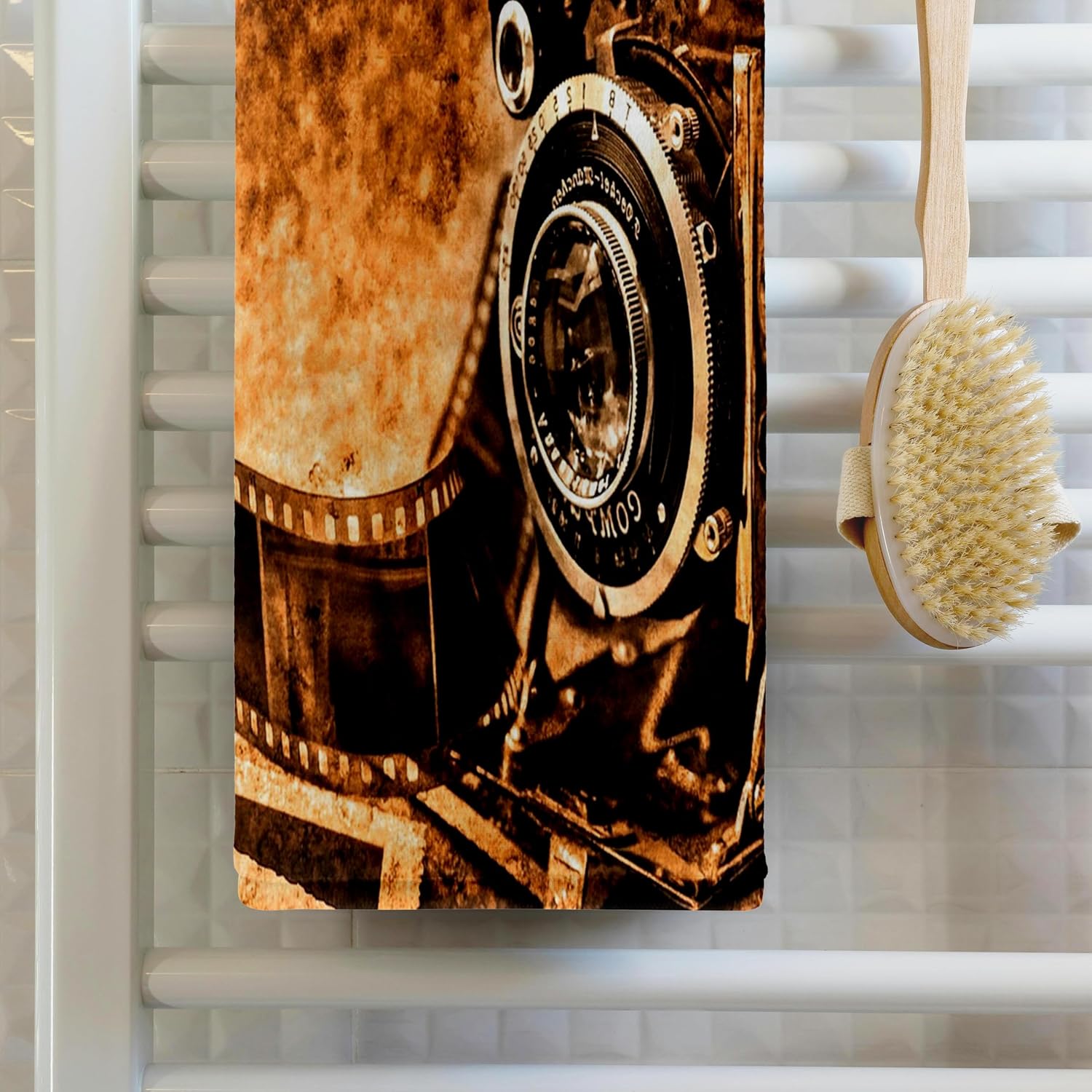 3dRose Florene - Vintage II - Print of Antique Film and Camera - Towels (twl-203831-1) image 2