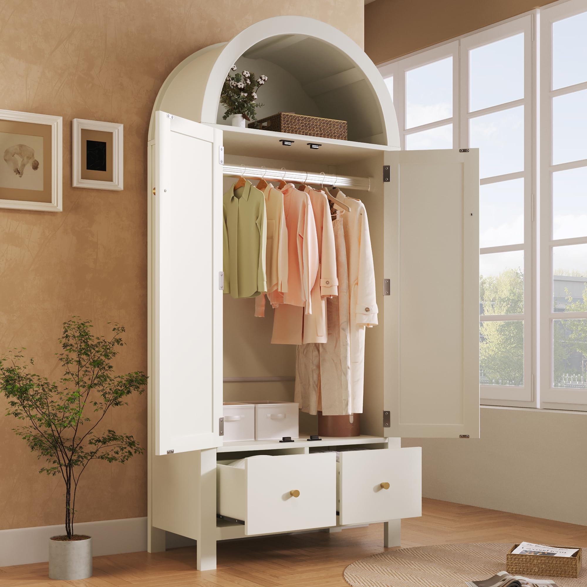 Armadio 181 x 78 x 45 cm con intreccio in rattan, stile rustico, bianco, ripiano semicircolare aperto, 2 ante con chiusura magnetica, 2 cassetti, asta appendiabiti e protezione