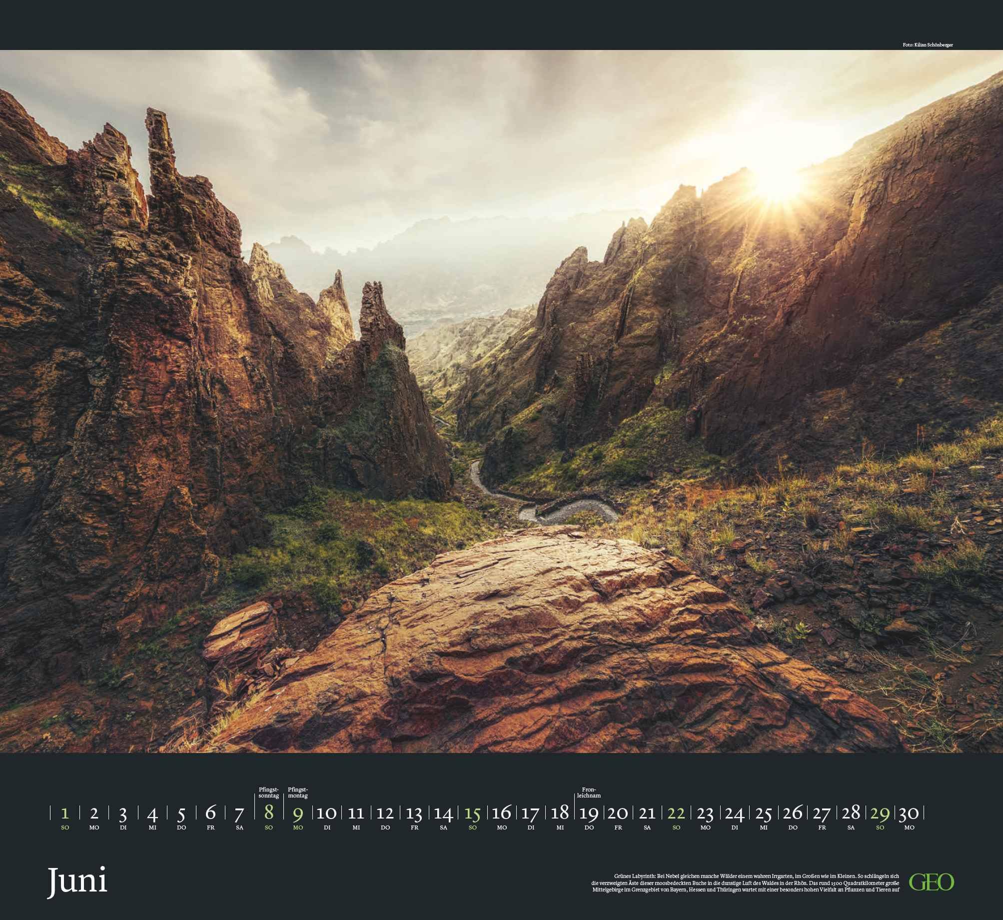 GEO Klassiker: Traumpfade Wandkalender 2025 - Beeindruckender Kalender für Wander- und Naturfreunde, Quadratisches Format 60x55 cm, mit Bildern von Malerischen Wanderwegen