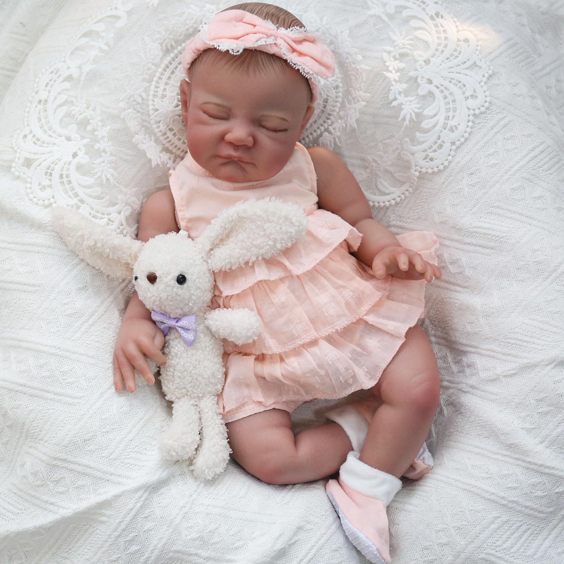 WOOROY Realistic Reborn Baby Dolls August - 20 Inch Lifelike Newborn Sleeping Girl Handmade Real Life Baby Dolls Reborn Toddler with Soft Weighted Cloth Body Gift Toy for Age 3+