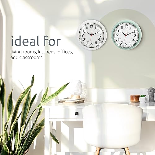Miniatura 7 de Kiera Grace, reloj de pared retro con bisel cromado y lente de vidrio convexo, de 9.5 pulgadas, Blanco, 9.5"
