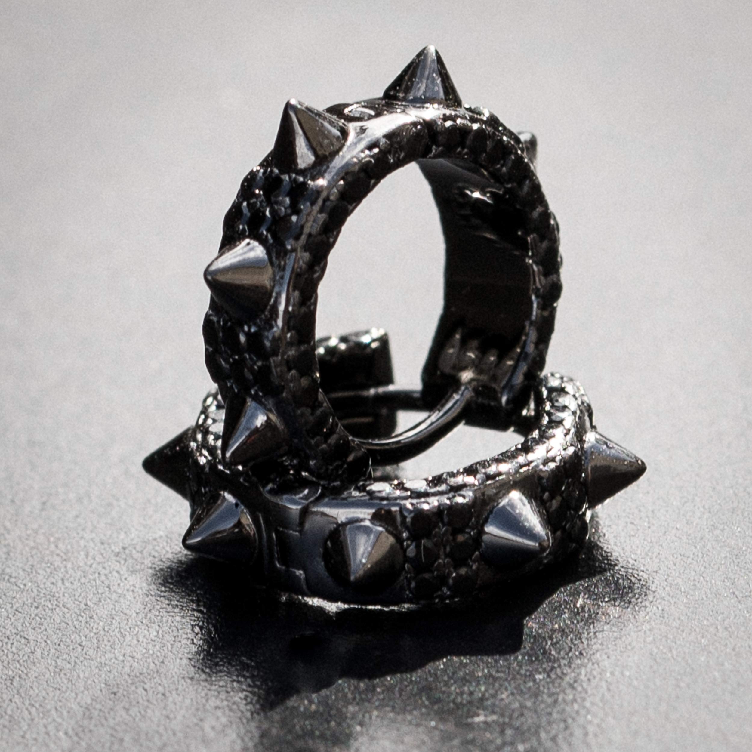 Orecchini a cerchio da uomo in argento Sterling placcato nero con zirconi cubici incastonati, Small, Argento sterling, Zirconia cubica