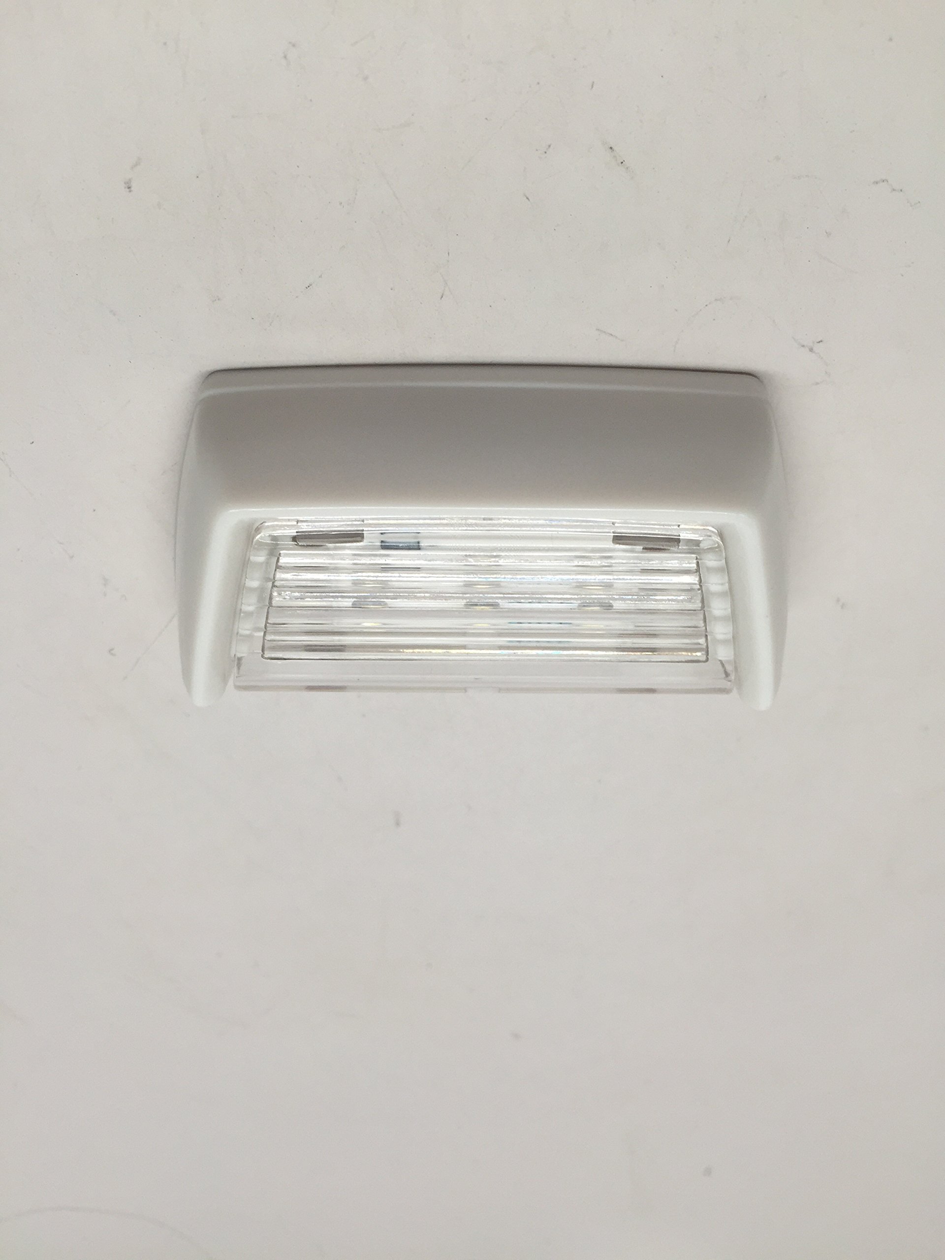Lumière de courtoisie - DIOCHE - 6.5in - 12VDC - 18 LED - Acier Lumière de courtoisie - DIOCHE - 6.5in - 12VDC - 18 LED - Acier