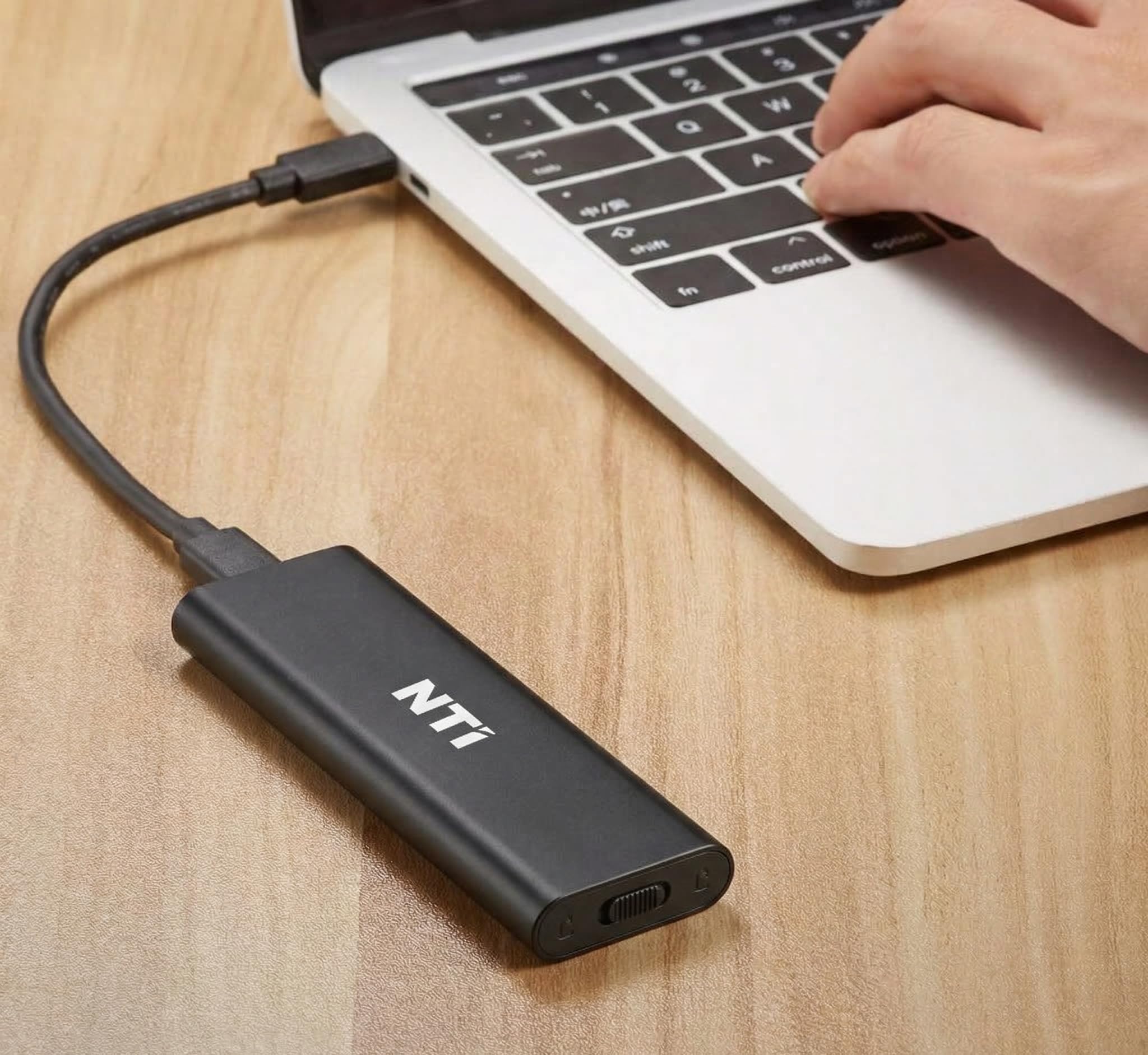 NTI Cloning Kit | 2024 Edition für M.2 NVMe SSD | Am besten für SSD-Upgrades | Disk Cloning und Migration Software | Gehäuse und Kabel enthalten für M.2 NVMe SSD | Software per Download