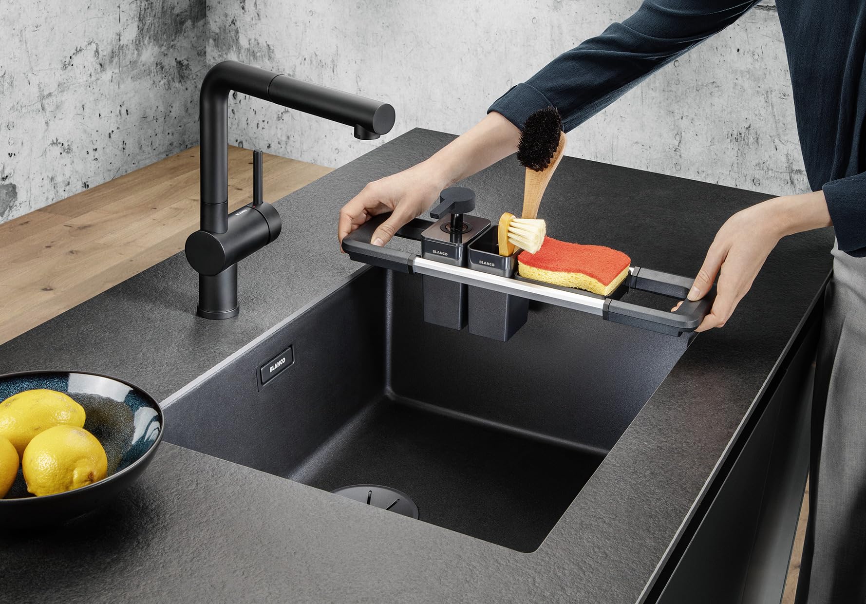 BLANCO Worktop Organizer Spülmittelspender | Seifenspender für Küchenspülen | 200 ml Füllmenge | Spülmittel, Seife, Reinigungsmittel | Reinigungscontainer für Utensilien & Abtropfschale