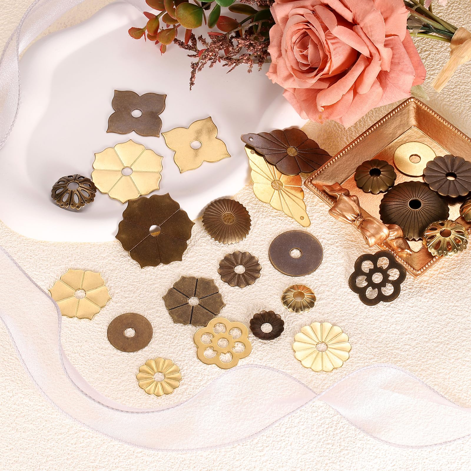 QUARKZMAN 10Pcs Placca Posteriore Pomello Armadio 1.18 Pollici Forma Tamburo Prugna Raganella Ottone Placca Posteriore Guarnizione Classica Arredamento Decorazione Fascetta Per Cassetto