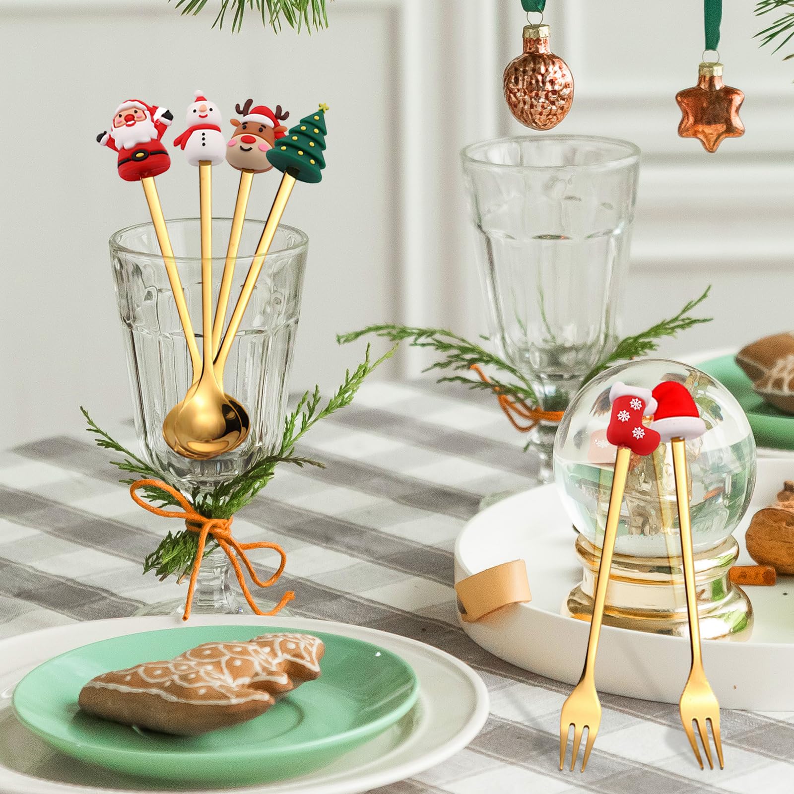 Bothyi Stainless Steel Christmas Coffee Spoon and Xmas Dinner Forks Set Dessert Spoon Stirring Spoon, Cake Forks Gifts, Gold 6Pcs