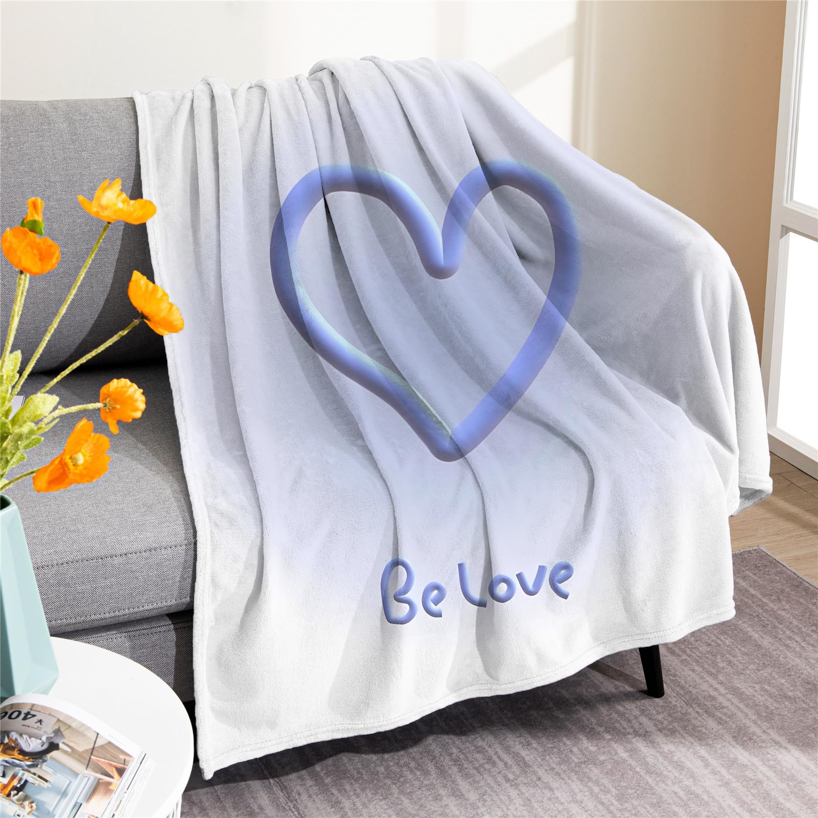 Couverture en flanelle ultra douce violette pour vos soirées cocooning sur le canapé