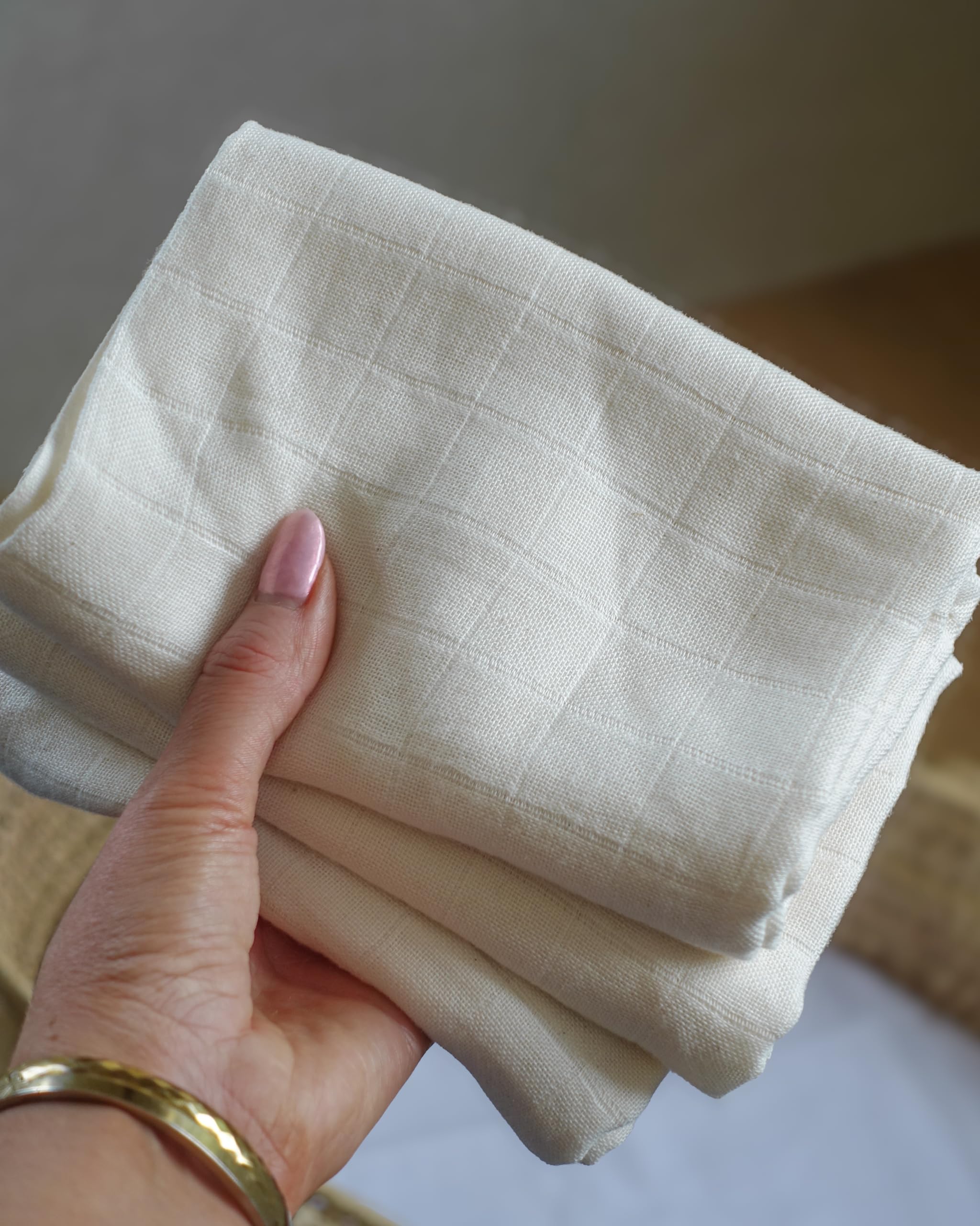 MuslinZ Muslin Cloths for Baby, Baby Burp Cloths, Face Cloths, 6 Pack Muslin Squares, Large 70x70cm, Soft - Image 3