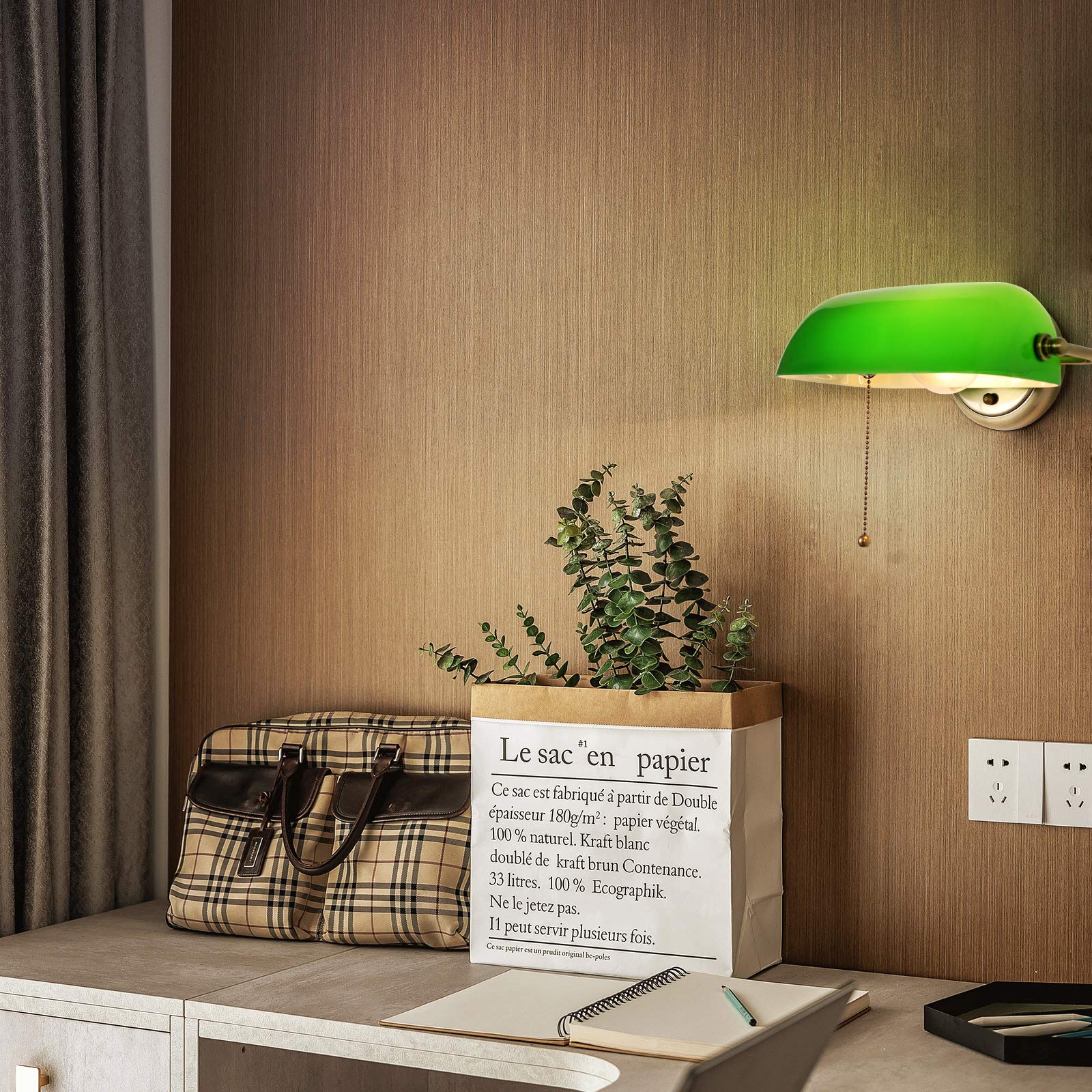 Vintage messing glazen wandlampen met bewerkt glas.Jaren '50 - Empire B.V. - Interior & Exterior