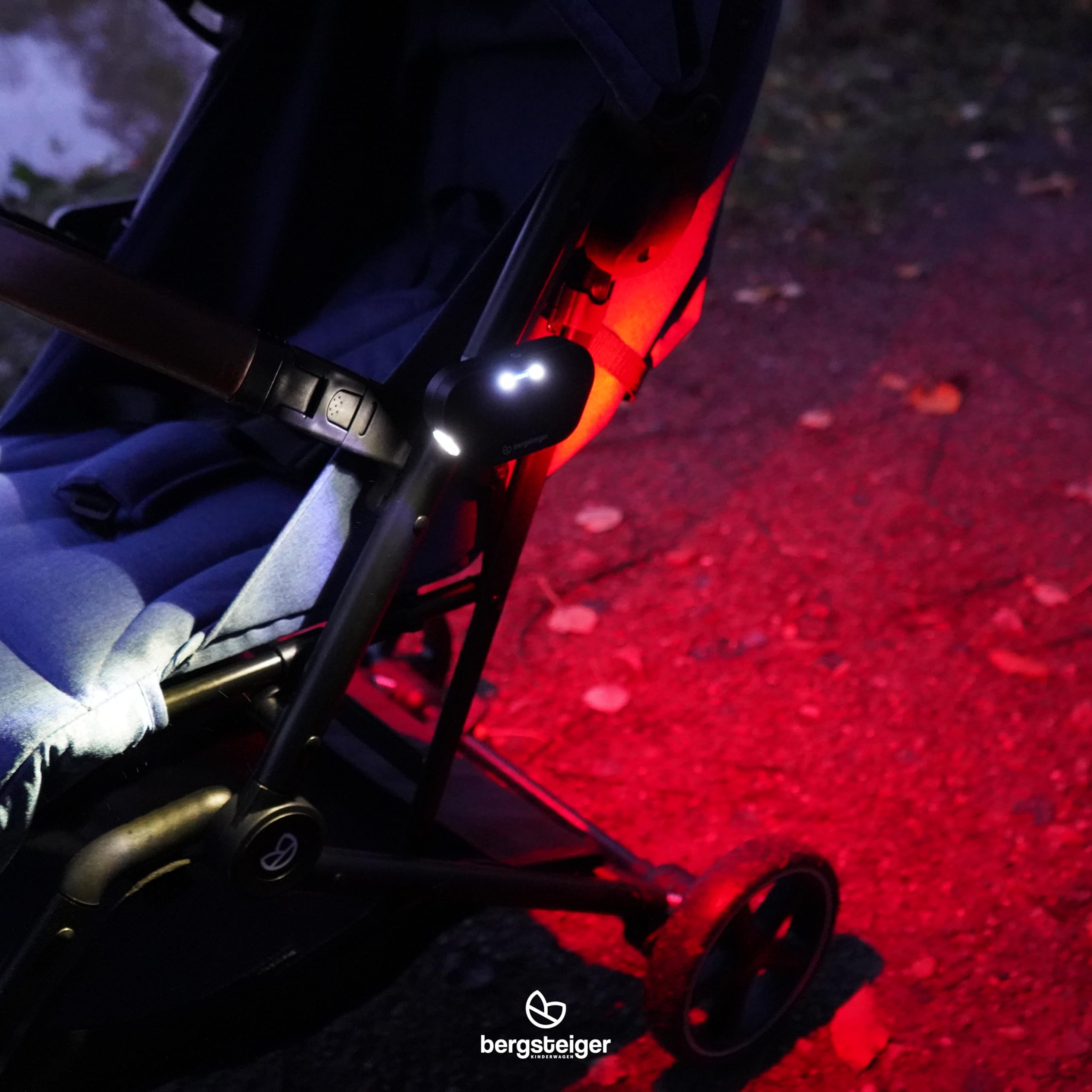 Bergsteiger Kinderwagen Licht aufladbar, USB Akku-Betrieb, 2 LED Kinderwagenlicht wiederaufladbar, Beleuchtung passend für Kinderwagen, Buggy, Kinderanhänger, Fahrradanhänger, UVM.
