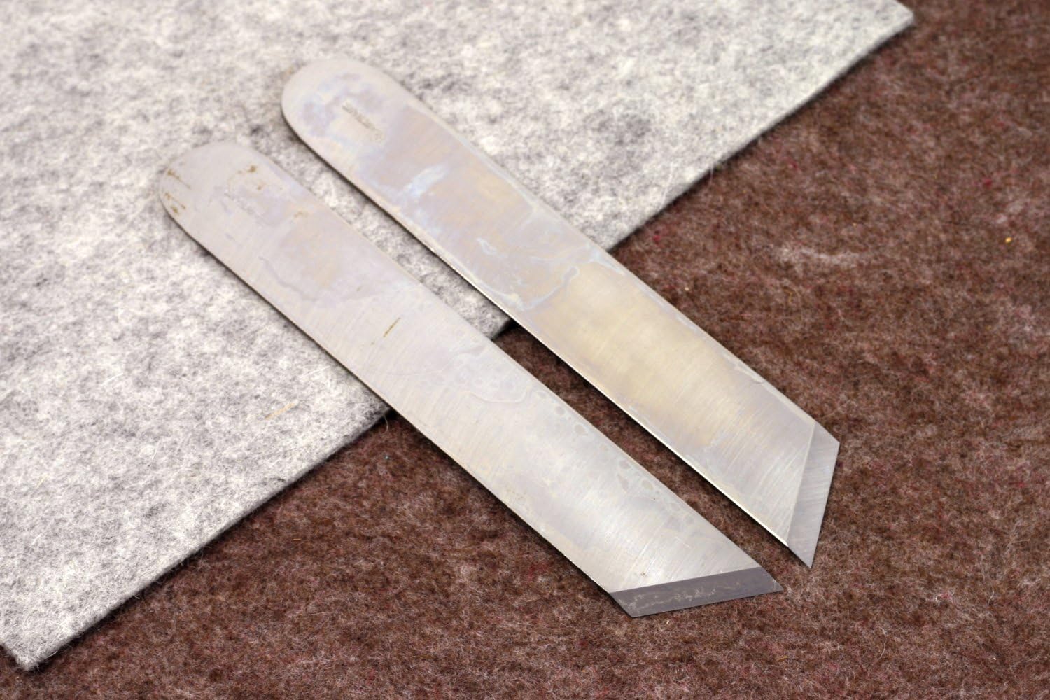 New Vergez Blanchard Angular Leather Skiving/Paring Blade Knife (Right-Hand)