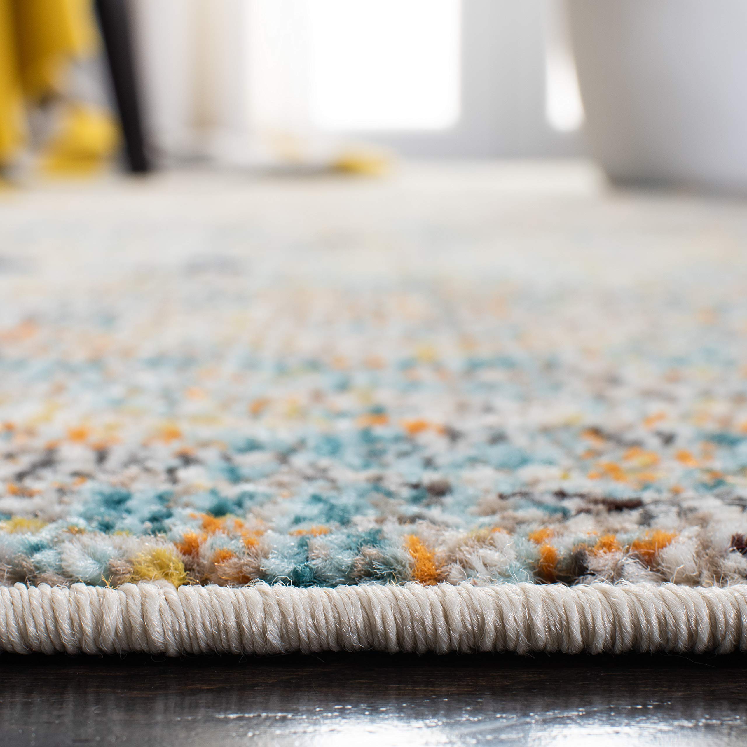 SAFAVIEH Tapis Boho pour Salon, Salle à Manger, Chambre à Coucher - Madison Collection, Tapis à Poil Court, Gris et Or, 122 X 183 cm