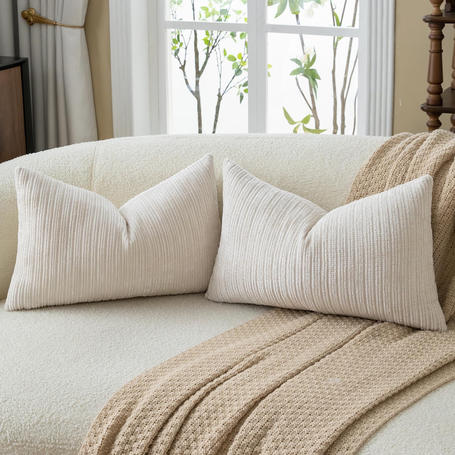 Mandioo Federa per cuscino in ciniglia testurizzata, 70 x 90 cm, beige e bianco, confezione da 2 federe decorative per divano, soggiorno, camera da letto, casa colonica