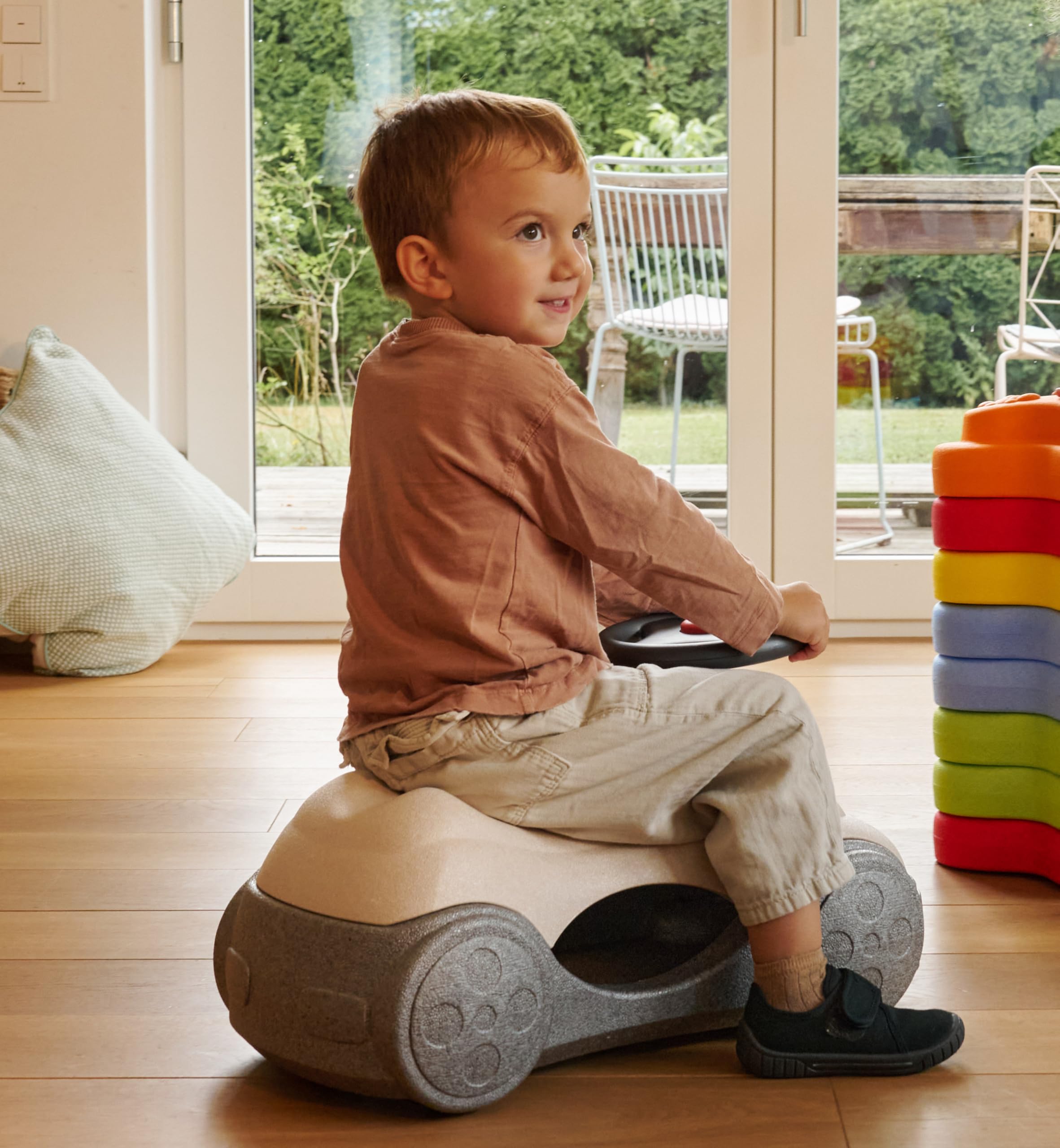 Big Heppy Car – Rutschfahrzeug mit 360°-Rollen & Stauraum – Indoor Rutscher, leicht & möbelschonend – EPP Material – kindersicher & robust, für Kinder ab 12 Monaten