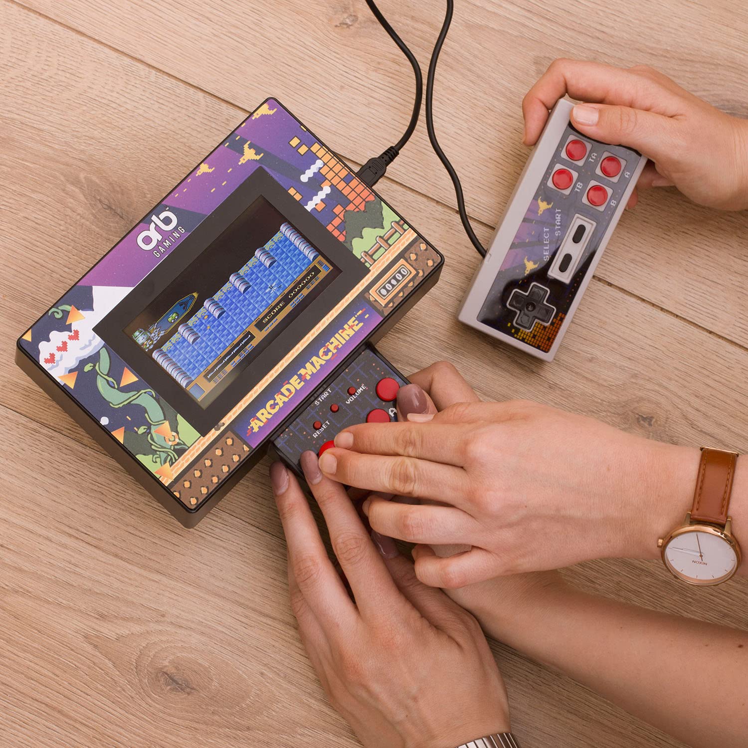 Orb - Machine d'arcade de Table Retro - INCL. 300x 8-Bit Games