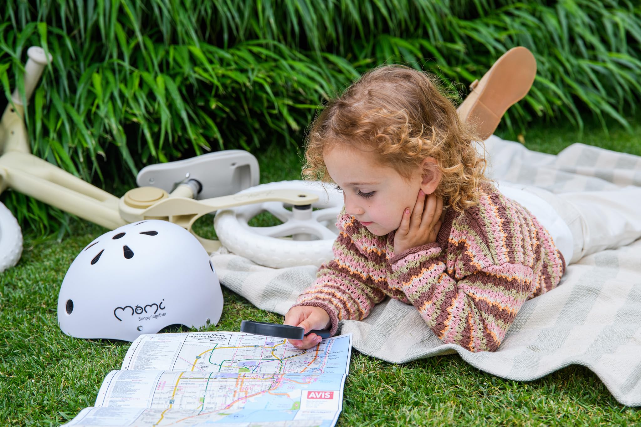 Momi Bicicletta senza pedali NORU per bambini dai 2 anni (max 25 kg), pieghevole con un pulsante, sella regolabile, ruote EVA antiforatura da 12"