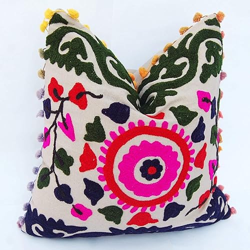 INDACORIFY Funda de almohada bohemia Suzani bordada de 16 x 16 pulgadas, funda de almohada decorativa, cojines indios con pompones para exteriores,
