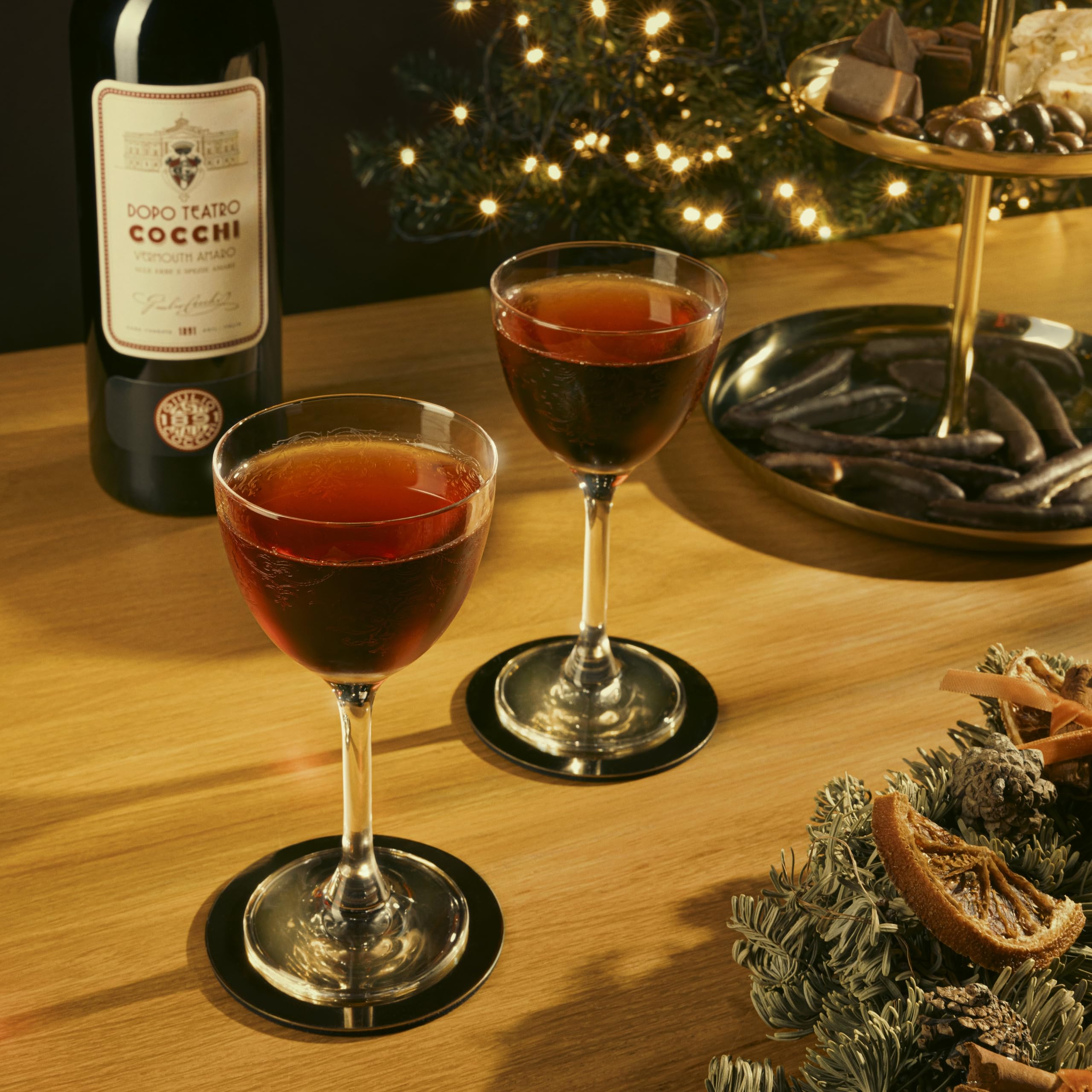 COCCHI - Amaro Dopo Teatro - Vermouth Rouge - 16% Alcool - Origine : Italie/Piémont - Notes amères et toniques - Parfait en cocktail - Bouteille 75 cl