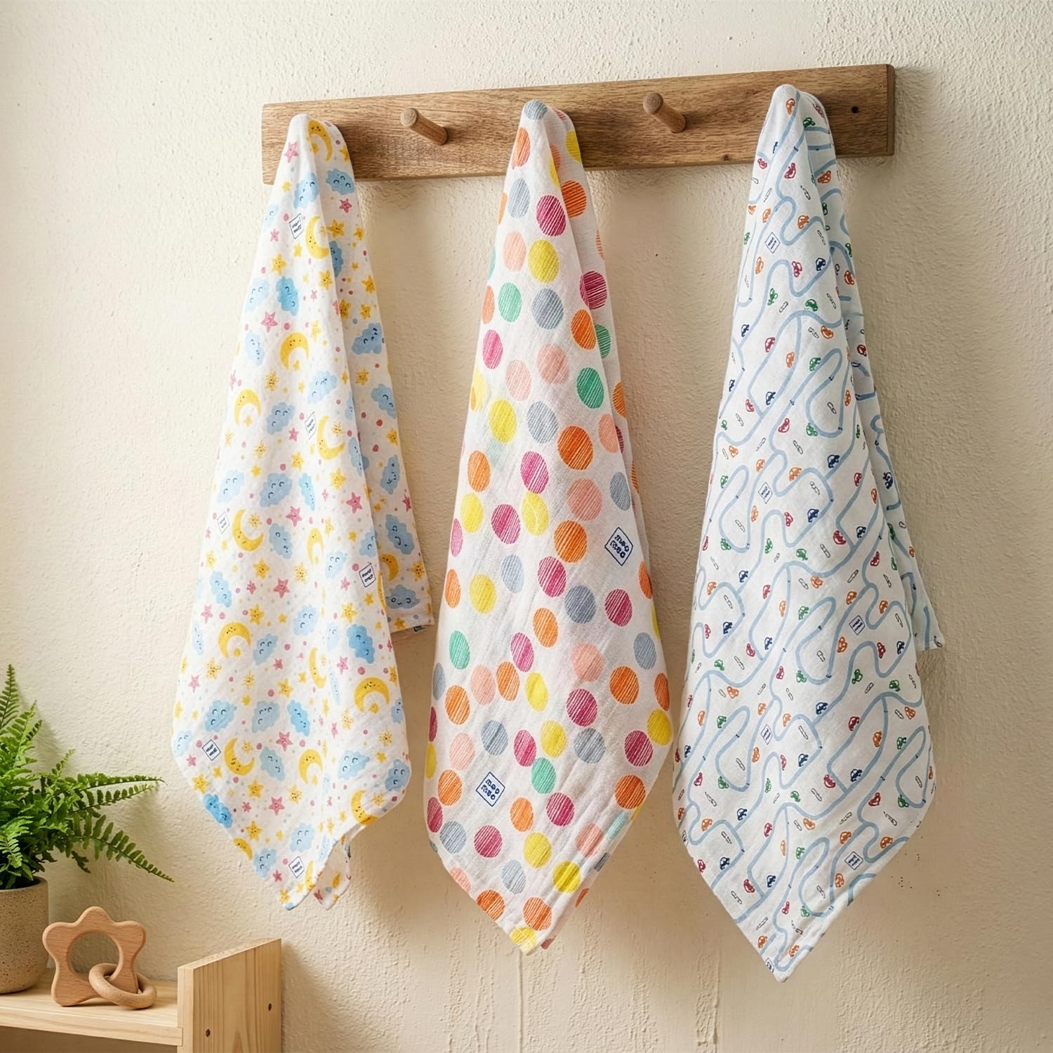 Mee Mee 100% Muslin Cotton Baby Swaddle Wrappers Set (PK-3)| Baby Towel| Soft, Quick-Drying & Highly Absorbent Blanket | Printed Mulmul Swaddle Cloth,Newborn Essentials (Multicolour, 120x100 cm)