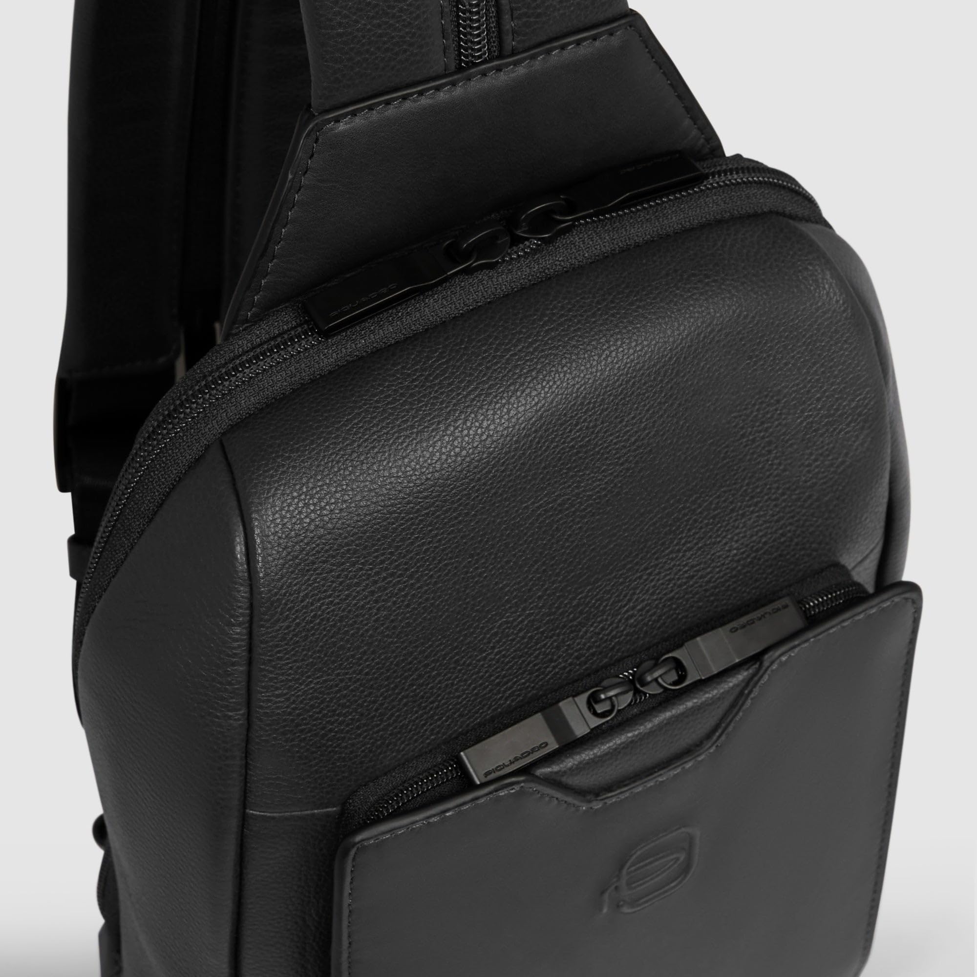 Piquadro Sling bag mit Rucksack-Option Mann Leder schwarz
