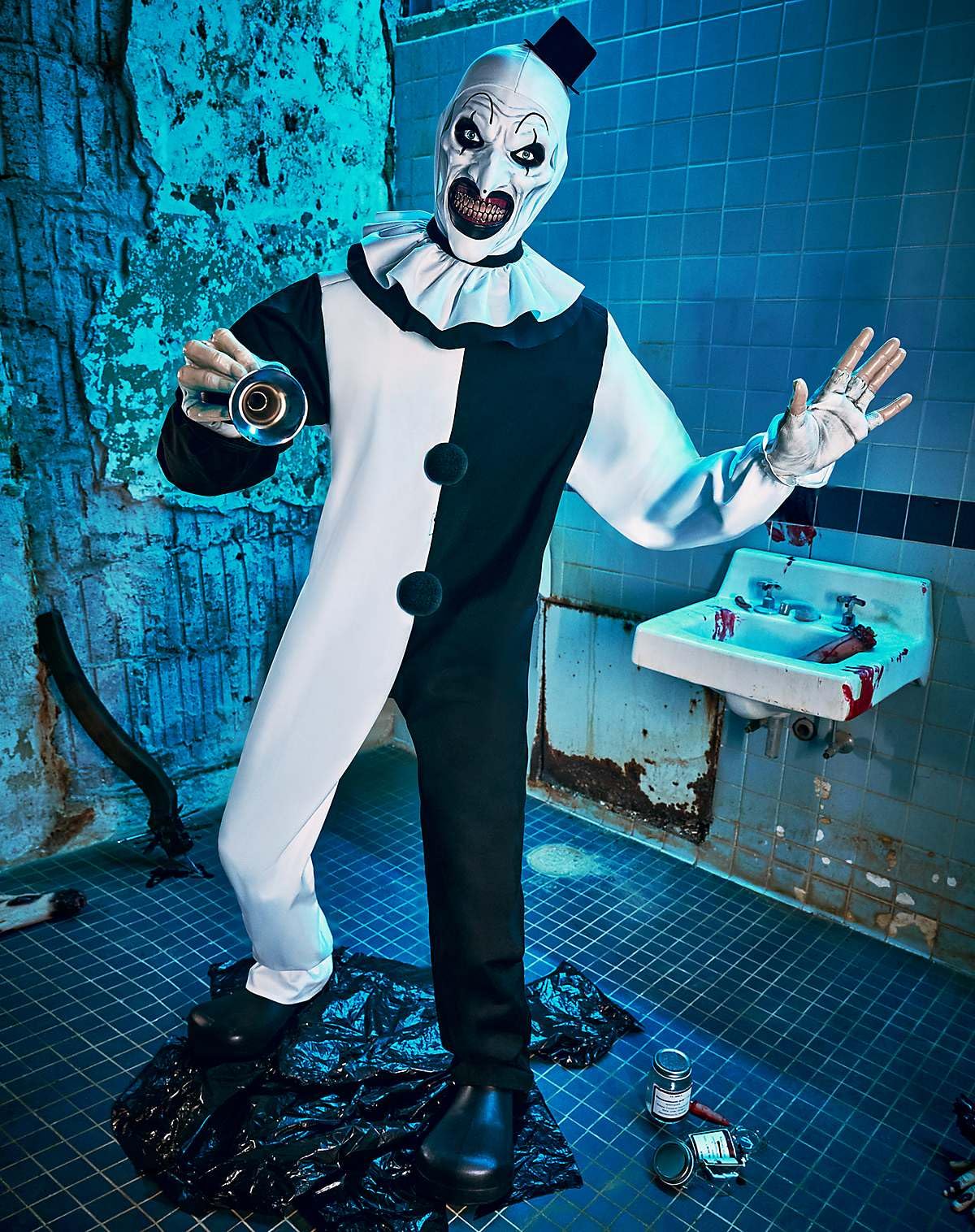 Amazon.com: Spirit Halloween 6 Ft 2 In Art the Clown Animatronic