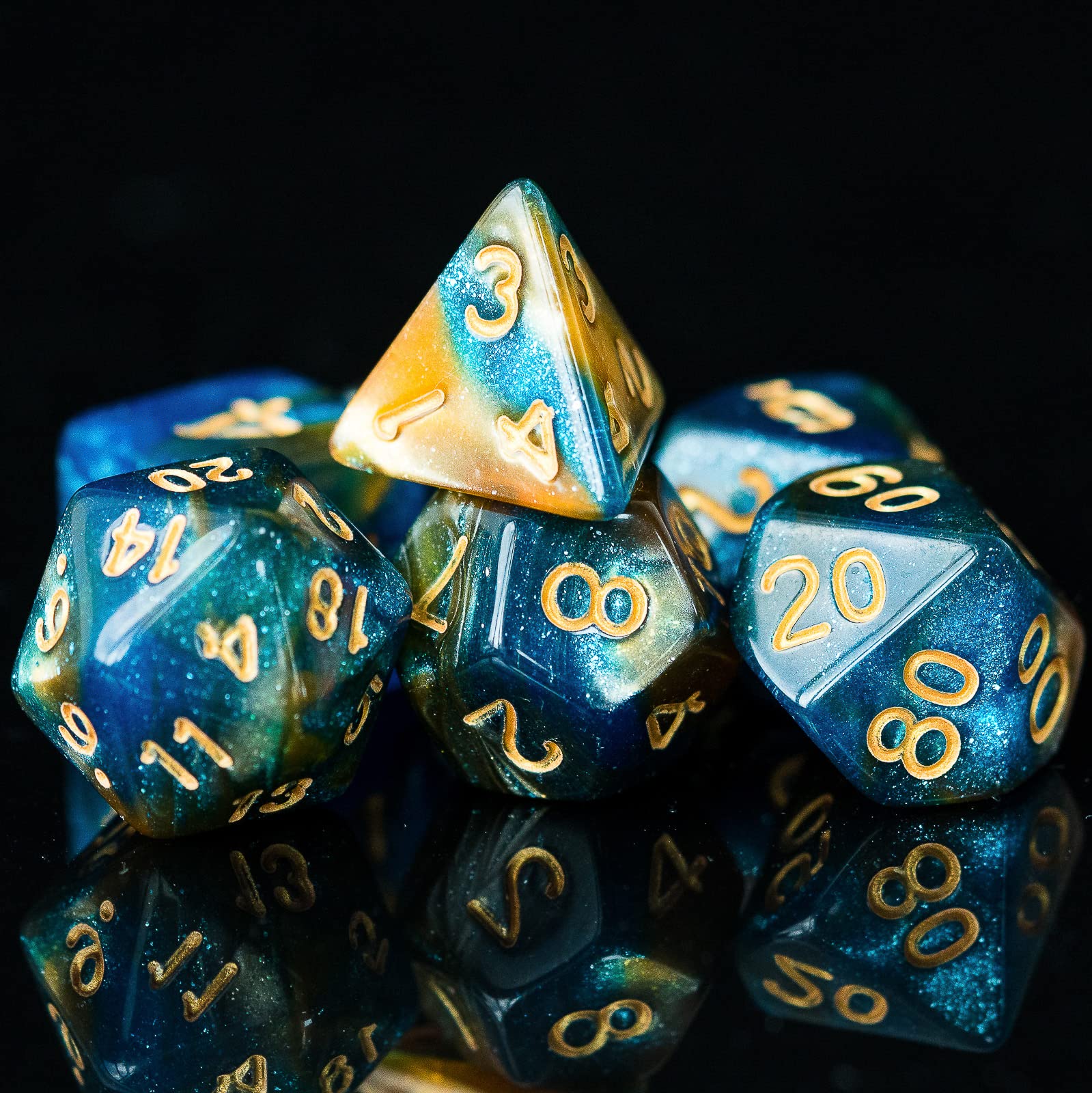 Lot de 7 dés DND polyédriques avec sac à dés en cuir, jeu de dés D&D pour Donjons et Dragons, jeux de table (bleu/jaune/pailleté)