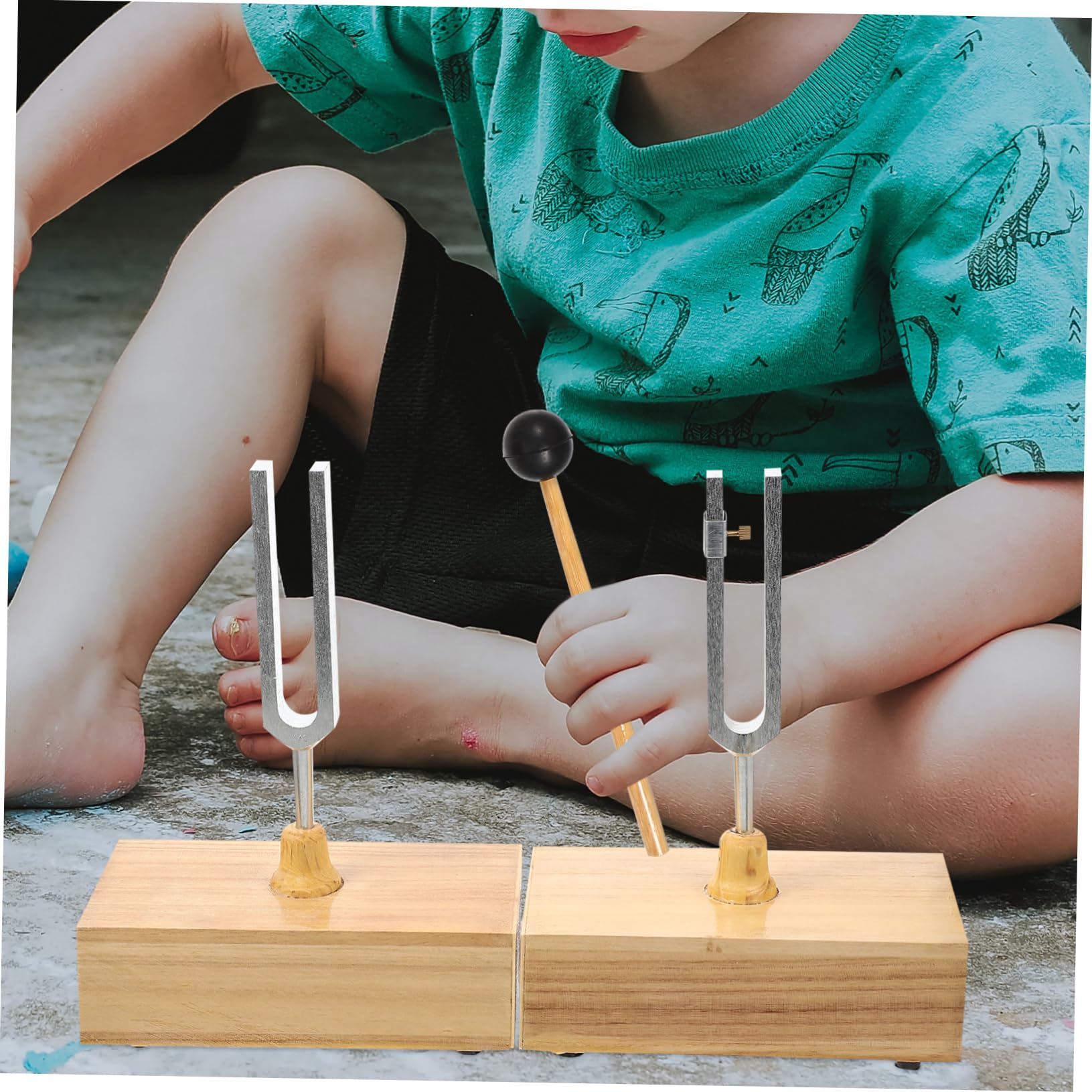 Yardwe Stimmgabel für Physikalische und Akustische Experimente Stabile Platzierung und Metall mit Holzsockel 440hz Satz Inklusive Hammer und Verstellbar