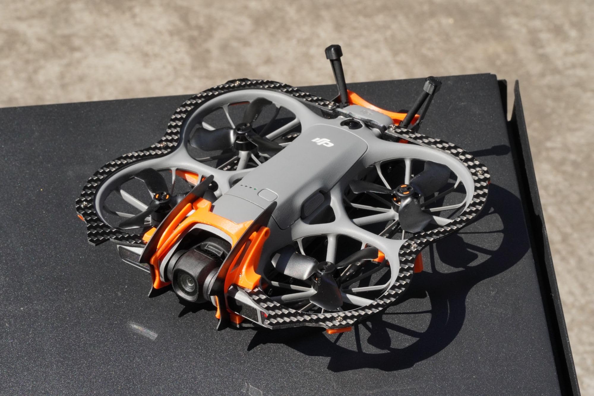 Neo 2 Kit de accesorios de protección para drones DJI Neo 2 - Protectores de hélice, parachoques cardán, ala trasera y tren de aterrizaje (fibra de carbono) (gris)