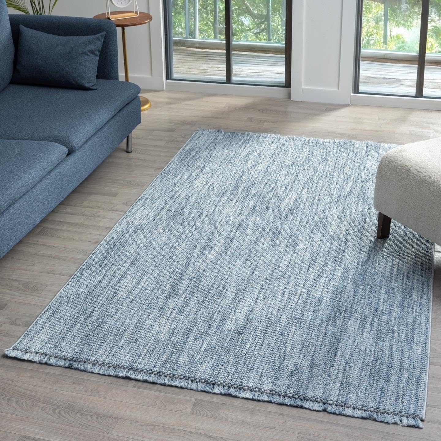 LUXE WEAVERS Solid Machine Woven Blue 6x9 Area Rug, Indoor Stain-Resistant Carpet