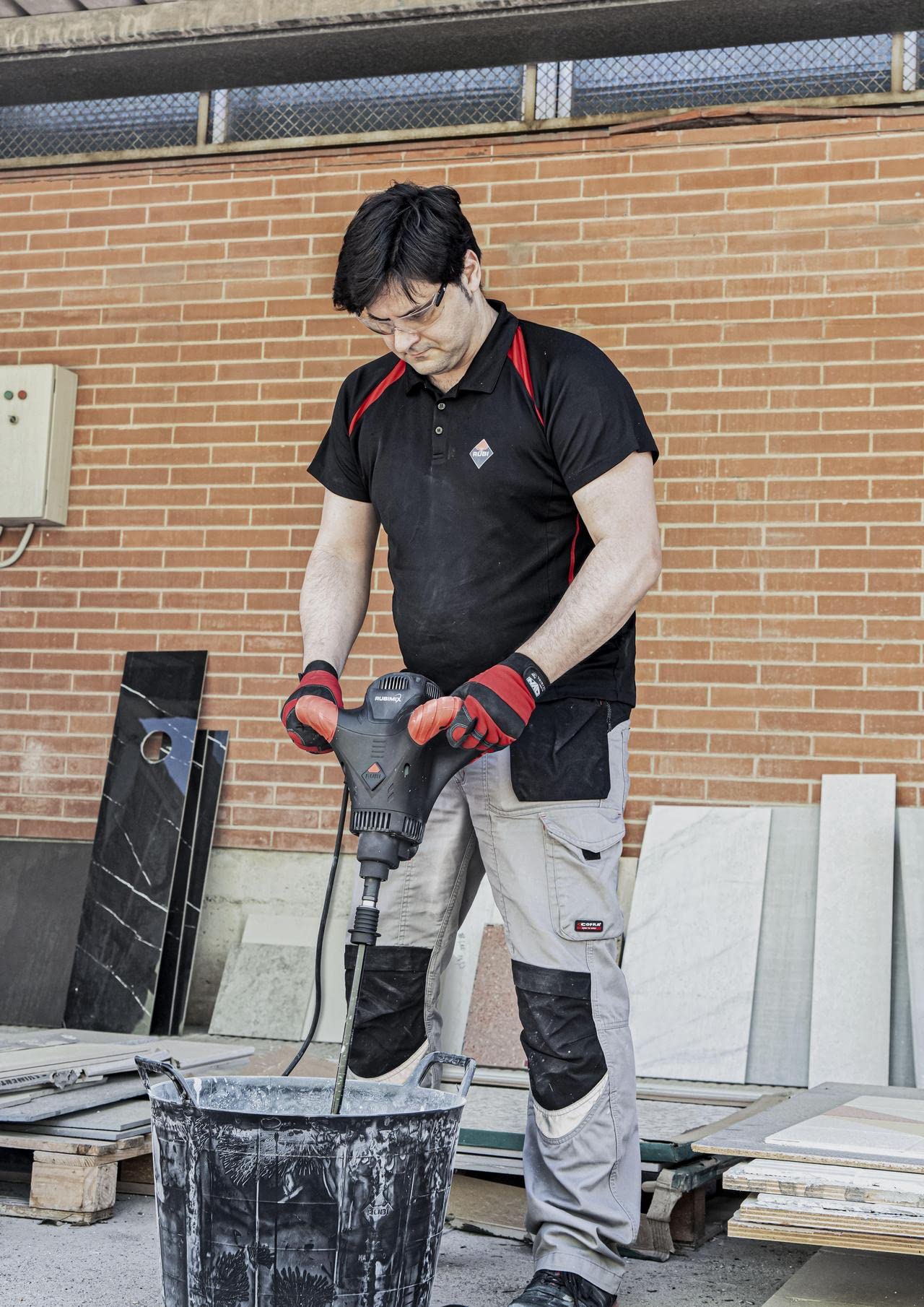 RUBI | Rubimix-9 Power Max 230V 50-60Hz | Malaxeur Électrique Polyvalent et Puissant | Adapté aux Colles Ciment, Résines, Peintures et autres Matériaux. | Forte Puissance 2100 W