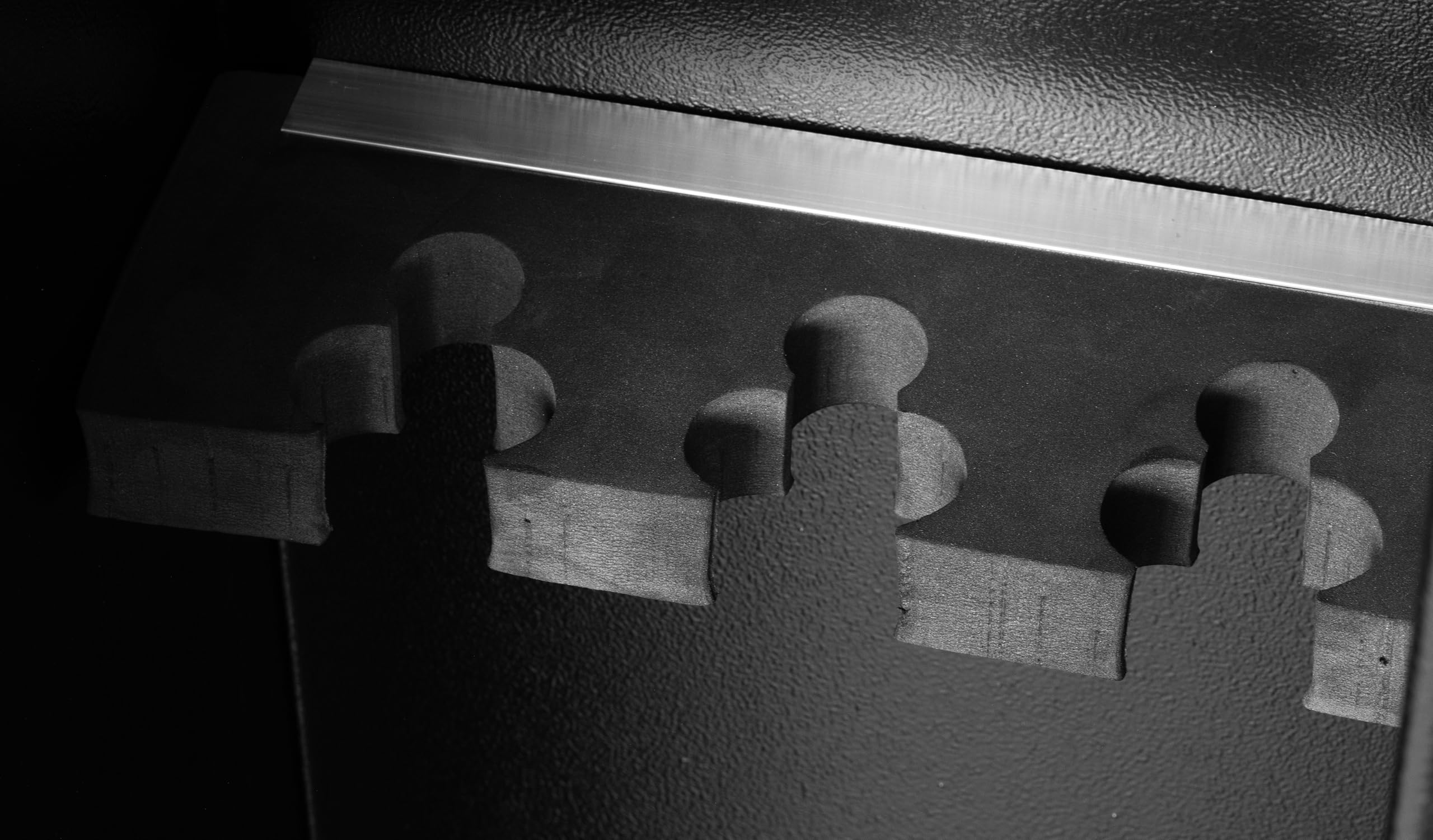 Genie Hand | Cassaforte di Sicurezza Elettronica per Fucili e Pistole con Codice a Combinazione e Chiave con Serratura B-Class e Sistema Anti Bounce