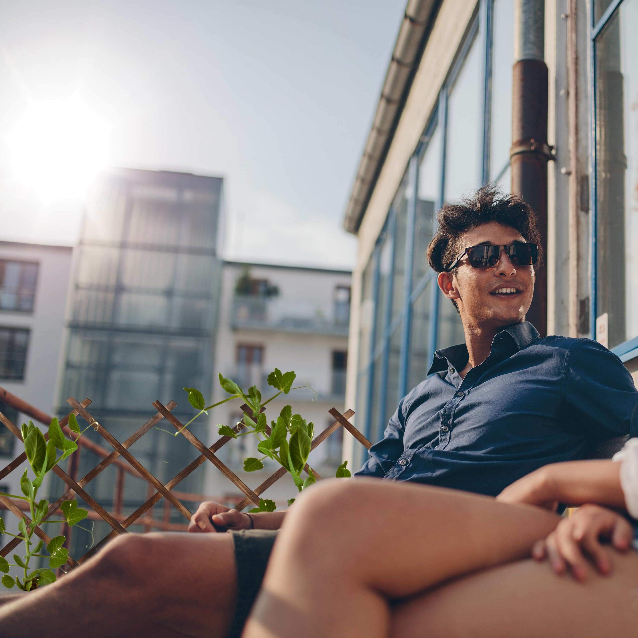 Relaxdays Drewniana kratka dla roślin pnących, wysuwana do 185 cm, kratka nożycowa, wolnostojąca, do ogrodu, naturalna
