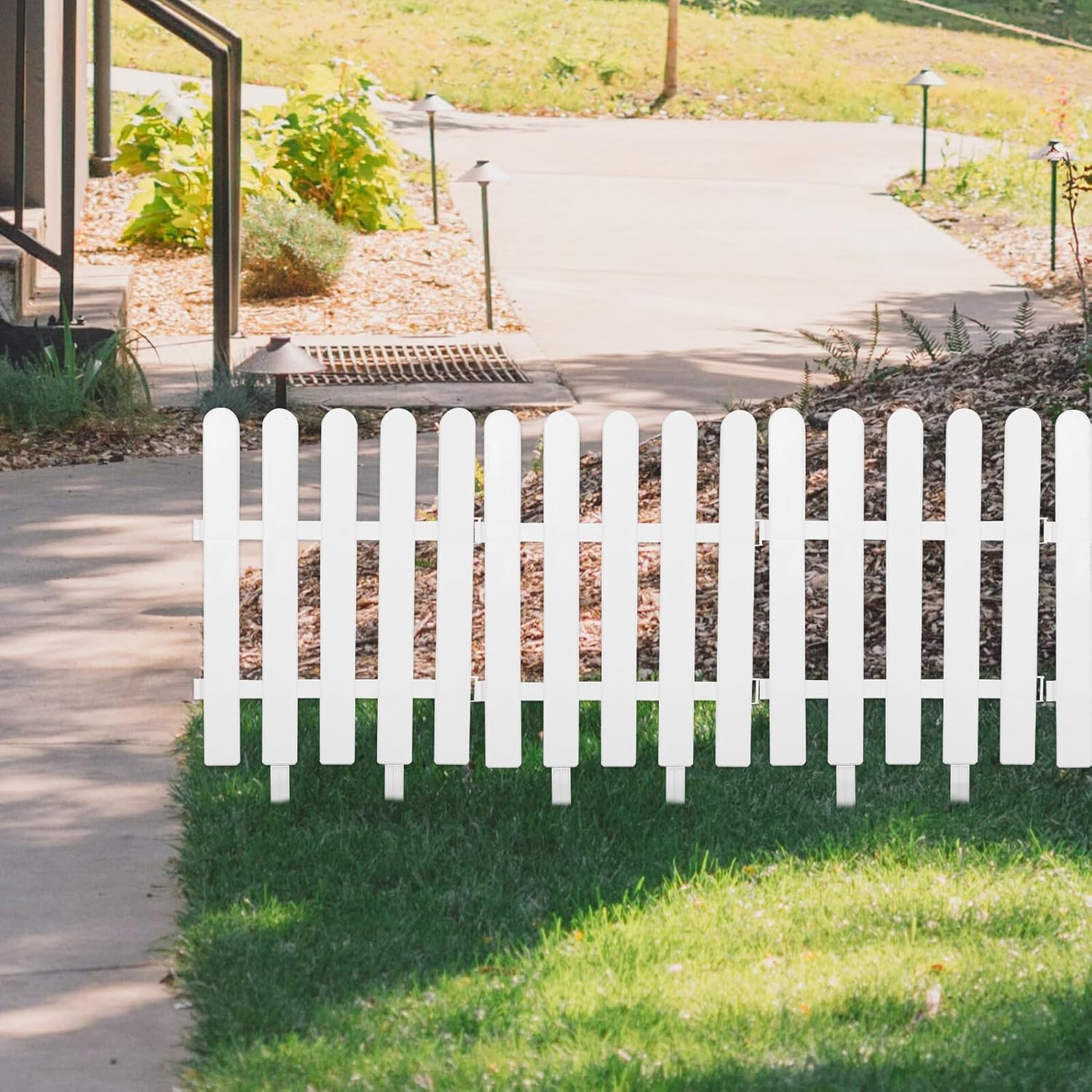 DOITOOL 4pcs White Plastic Garden Picket Fence Panels Decorative Lawn Edging Barrier for Flower Beds Yards and Balconies Easy Install No-Tool Assembly