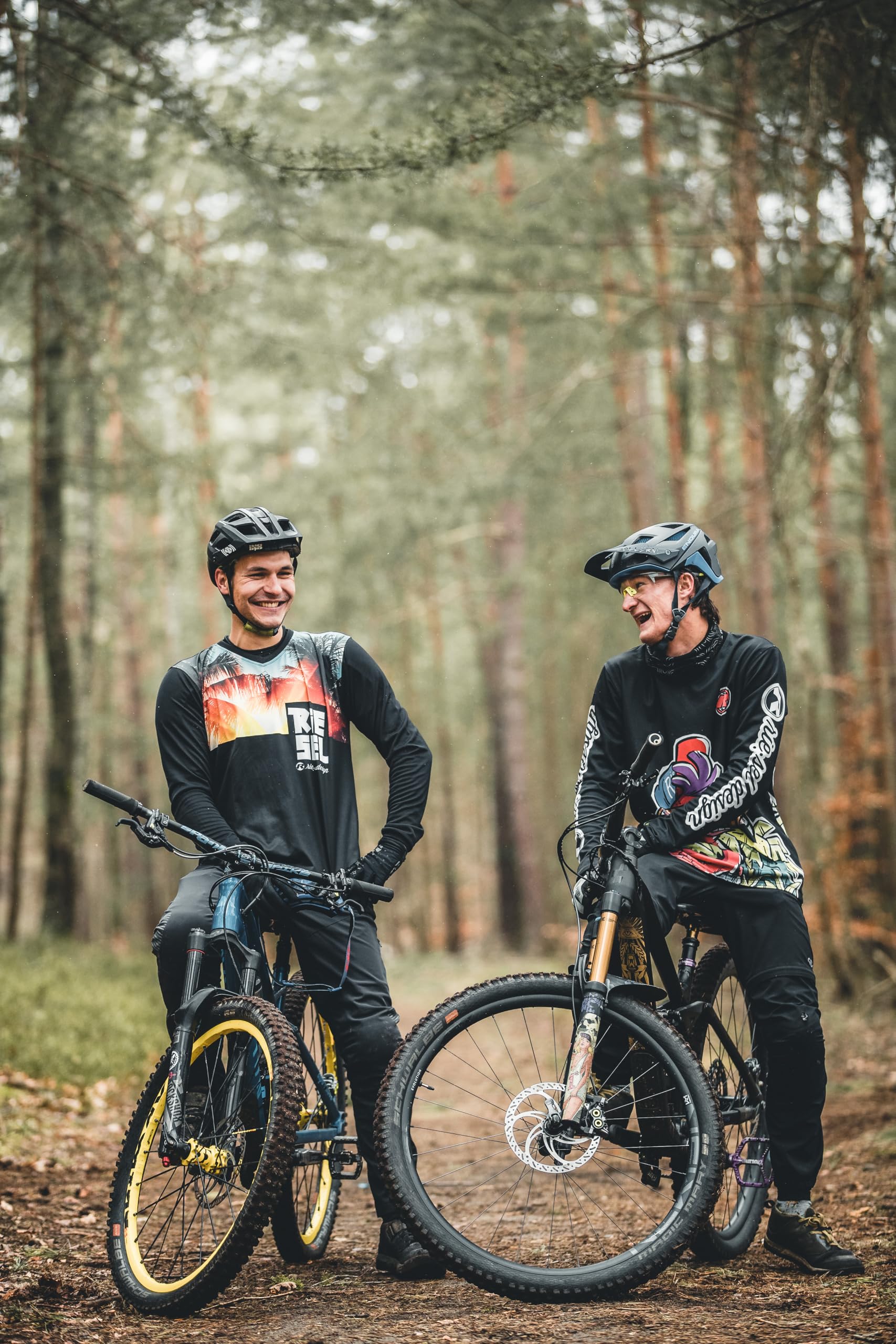 Riesel Design – Garde-boue avant de vélo pour protection de la fourche et de la suspension – Ajustement sécurisé pour enduro, trail, tout terrain, freeride, descente ou VTT électrique – KOL:OSS –