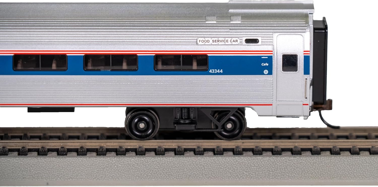 Bachmann Trains - 85' Budd Amtrak AMFLEET - I CAFÉ CAR - Northeast Regional Phase VI #43344 - HO Scale