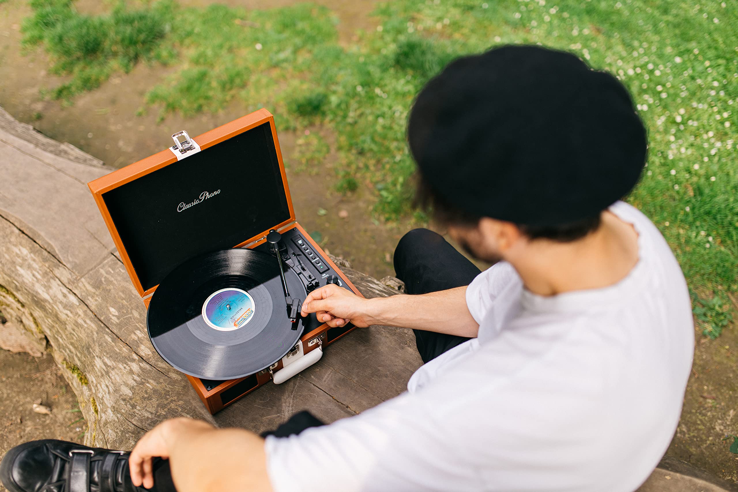 Lenco Tt-120 Platine à Disque avec Batterie Intégrée Bluetooth 33, 45, 78 Rpm - entraînement Par Courroie - 2 Haut-Parleurs - aux-In, Rca-Out 3,5 Mm - Marron/Blanc