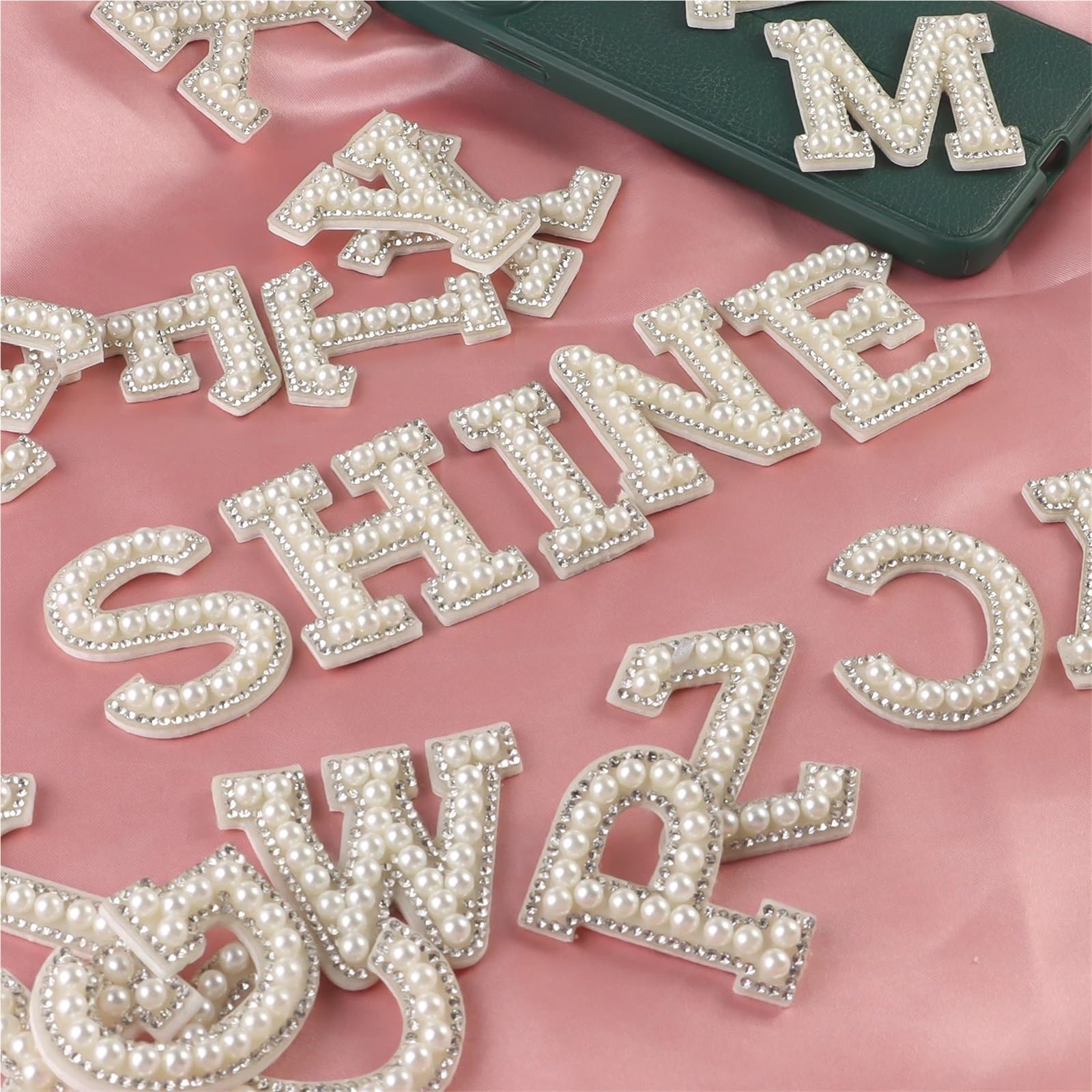 Aufnäher zum Aufbügeln für Kleidung, 2 Sets mit Buchstaben A-Z, englische Buchstaben, Glitzer, Perlen, Strass, Reparatur, bestickte Applikationen, Aufnäher für selbstgemachte Kleidung, Taschen, Hüte