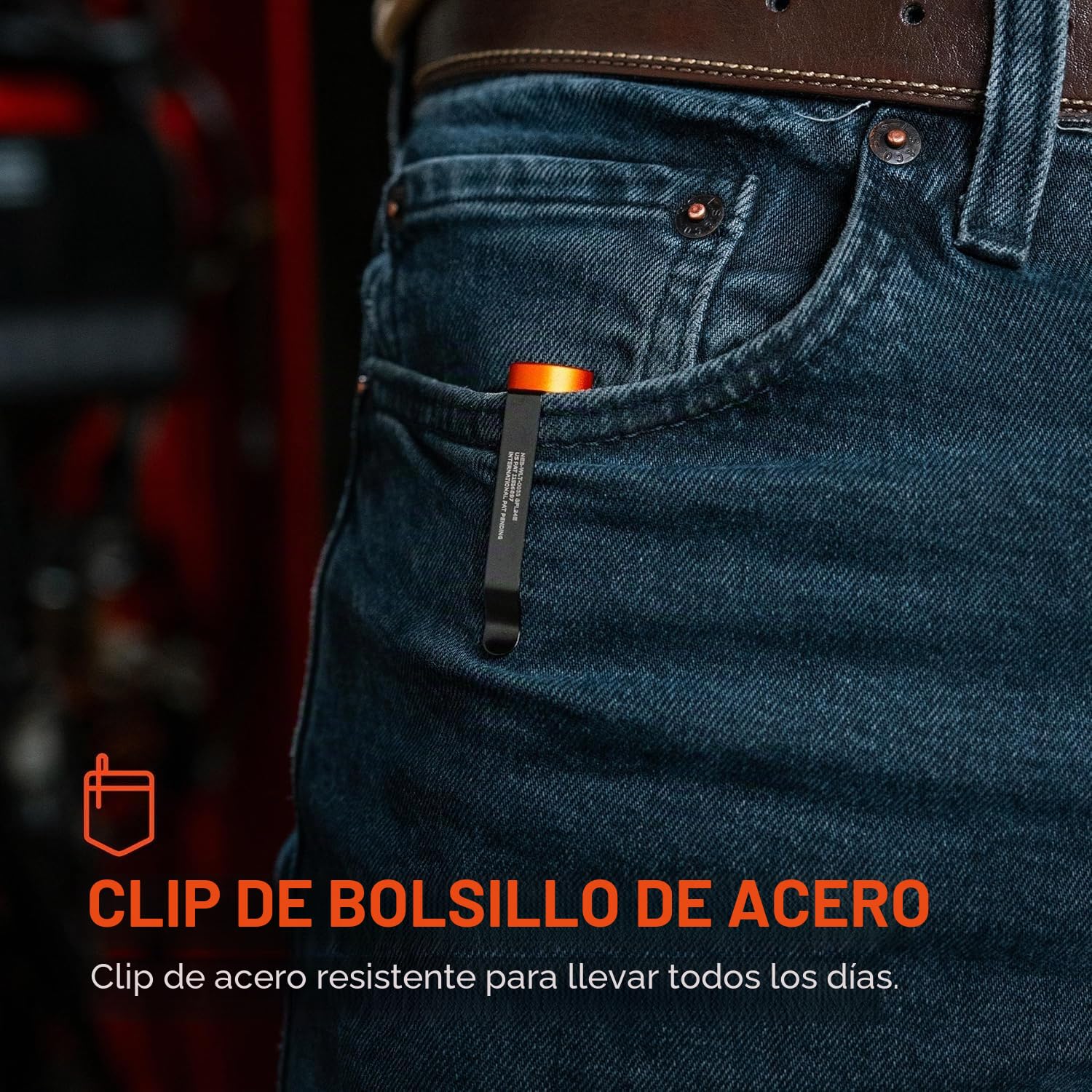 NEBO Lil Larry 500 Flex Luz de Trabajo COB – 500 Lm | Flex Power: Recargable O 2x AAA | 5 Modos | Direct-to-Red | Base Magnética | IPX7 | Aluminio | 75g | USB-C
