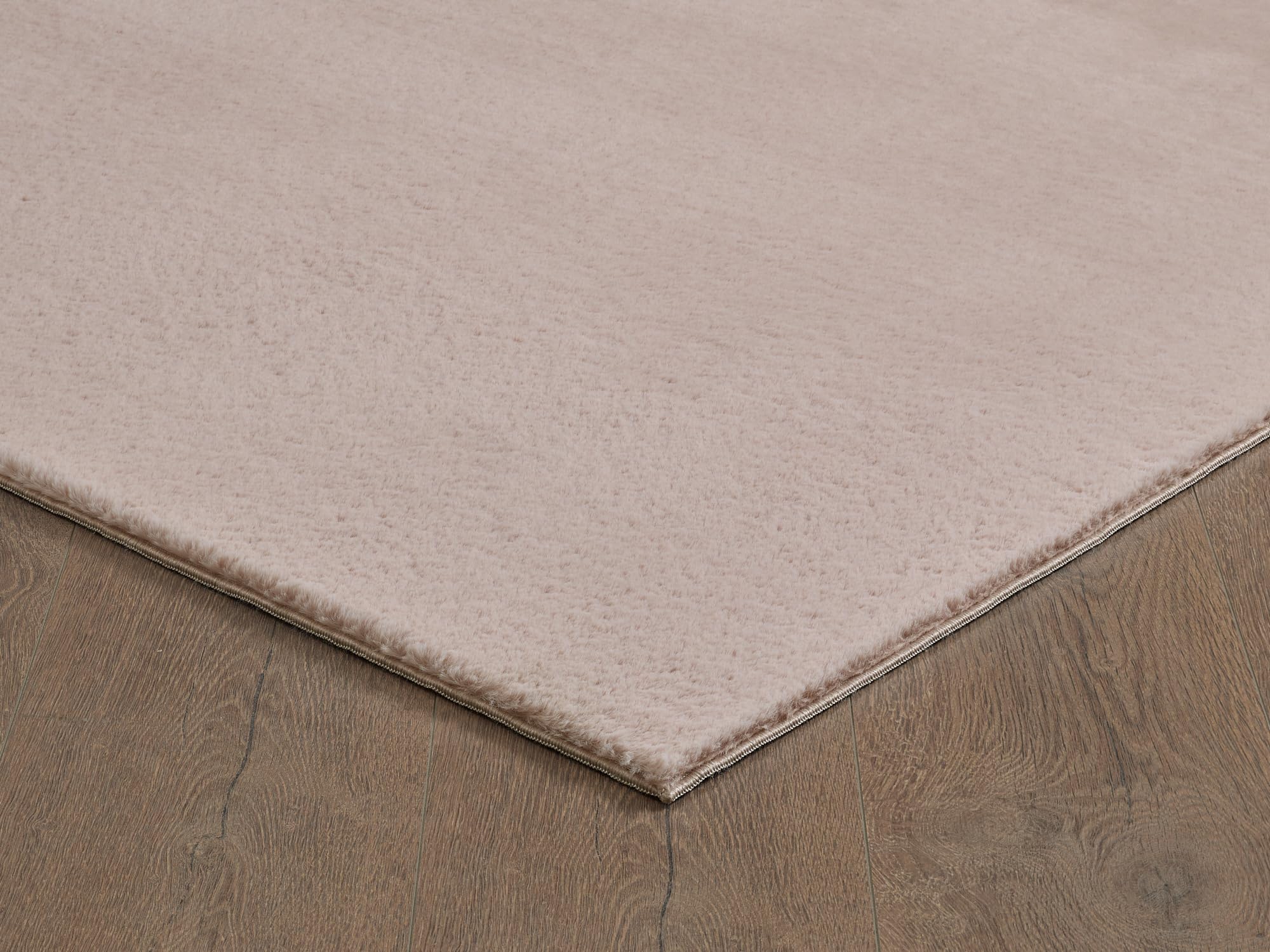 the carpet Cosy – Kuscheliger Fellteppich, Weich & Elegant, Waschbar und Für Fußbodenheizung Geeignet, Öko-Tex Zertifiziert, Hochwertiger Kunstfell Teppich, Rosa, 160 x 220 cm