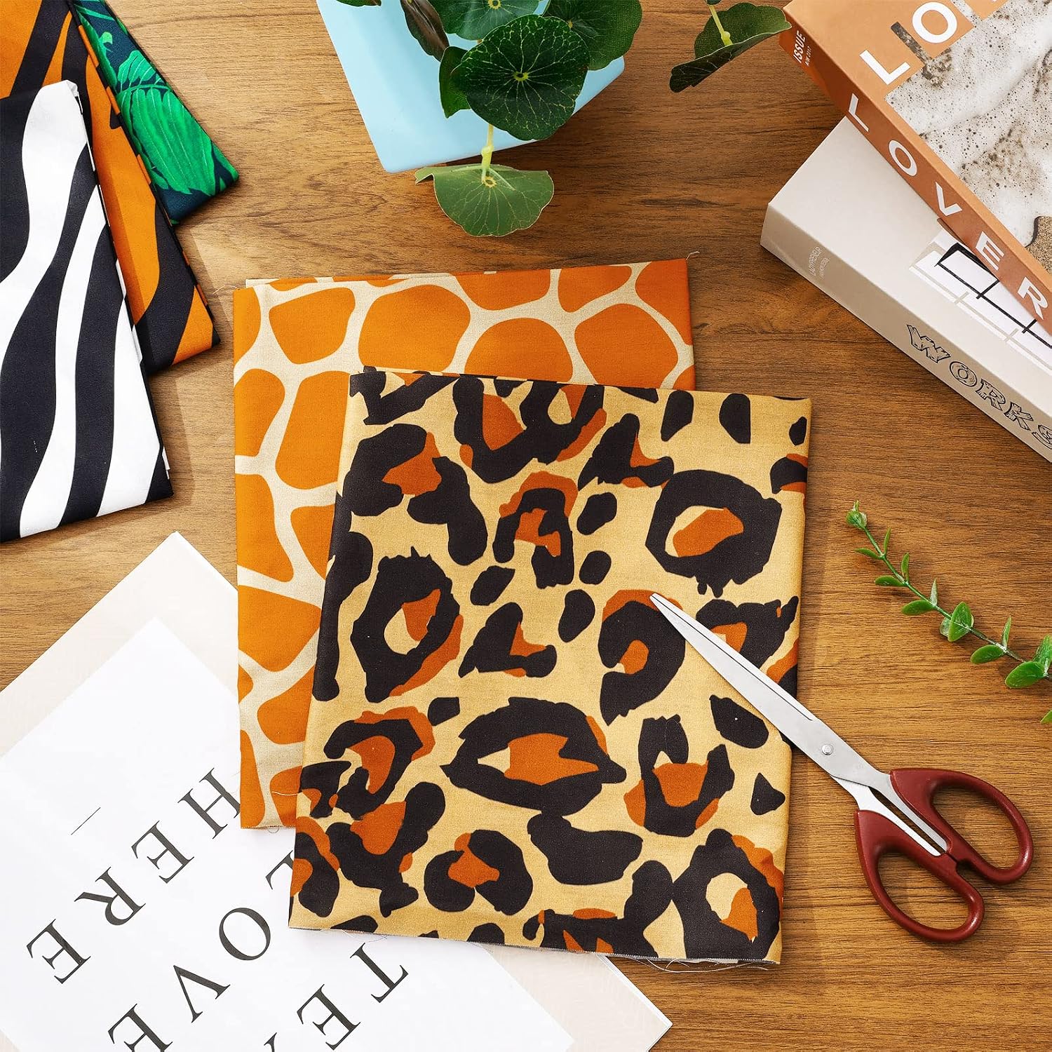 Whaline 5Pcs Safari Theme Cotton Fabric Bundles 18 x 22 Inch Safari Animal Print Fat Quarters Zebra Cheetah Quilting Patchwork Squares Sewing Fabrics for Summer DIY Handmade Crafting Home Party Decor