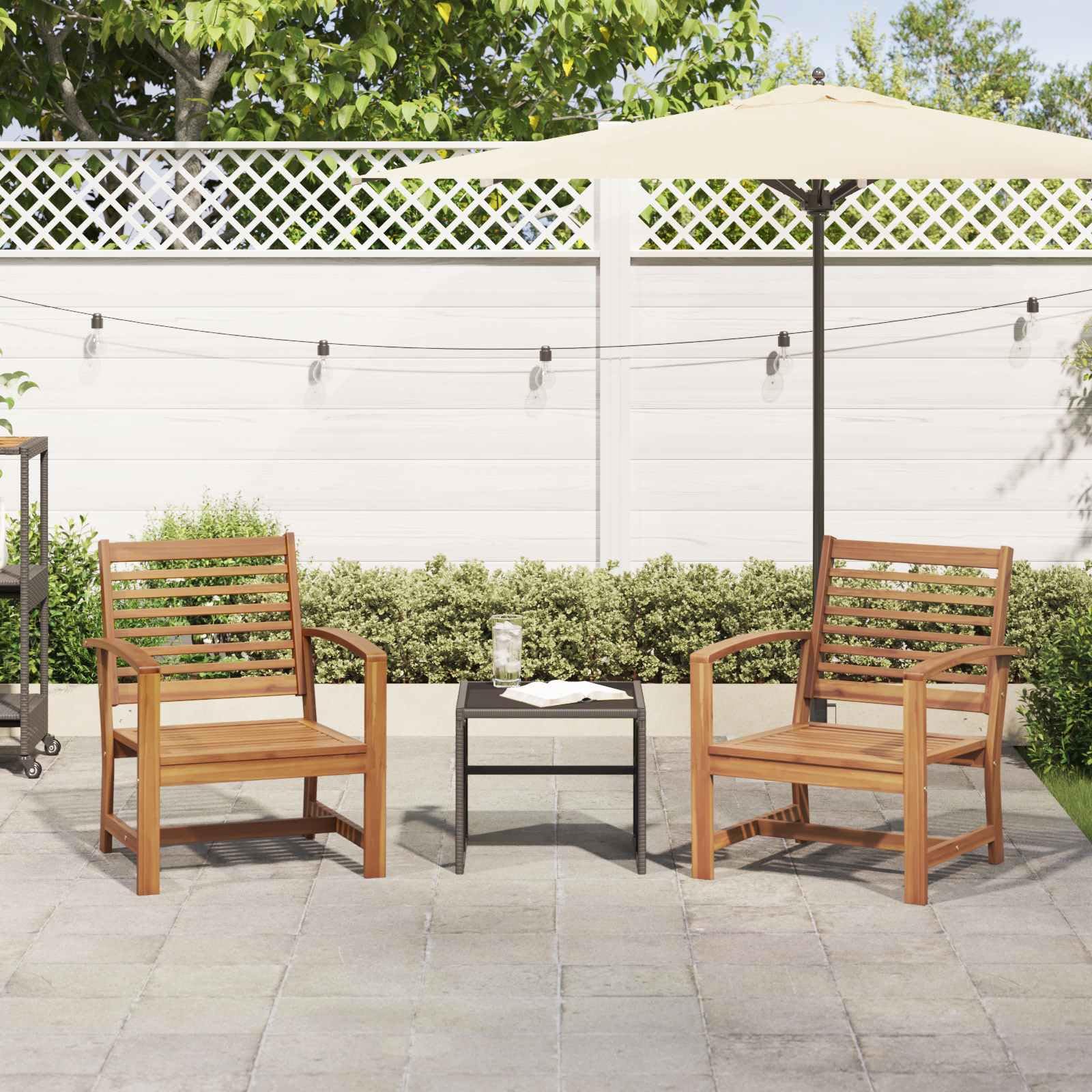 Set di mobili da giardino in legno di teak massiccio, 2 sedie marroni, 65 x 60 x 76,5 cm, con gambe quadrate per stabilità e design rustico.