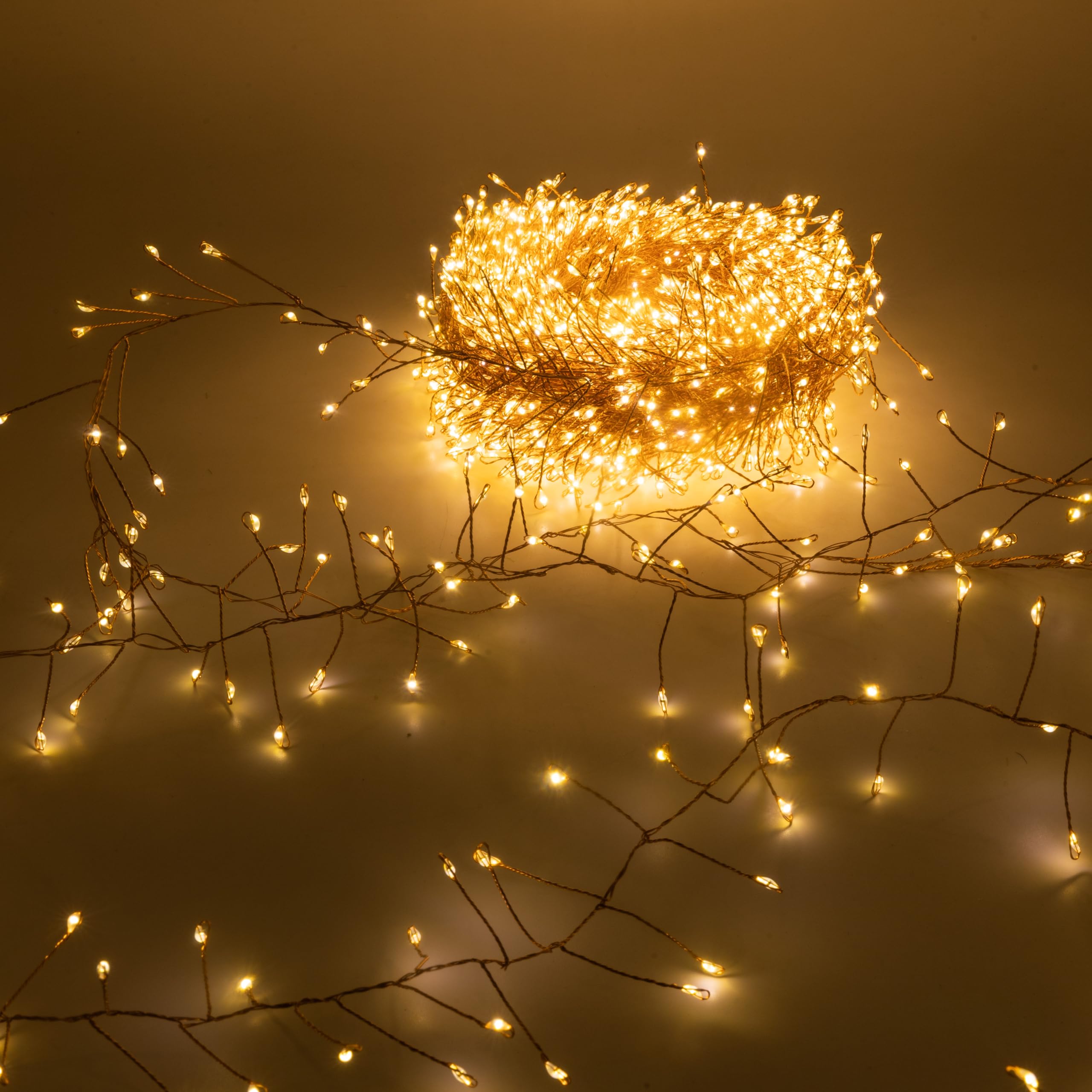 Luccika Cluster Catena Luminosa Natalizia, Luci Micro LED a Grappolo, 8 modalità di Giochi, Interno Esterno, Lucine Decorative per Albero, Natale (Bianco Caldo - Cavo Rame, 10 Metri - 1000 LED)