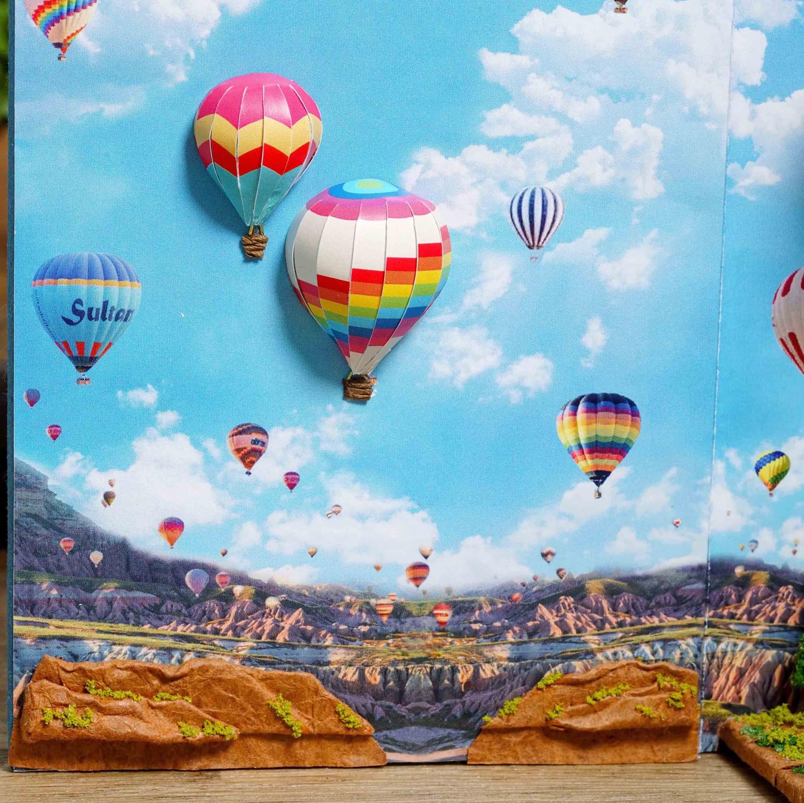 Zestaw do samodzielnego wykonania, miniaturowe drewniane puzzle 3D, dekoracja do regału, mini balon na gorące powietrze, zestaw do budowania domku dla lalek, kreatywne rzemiosło ze światłami