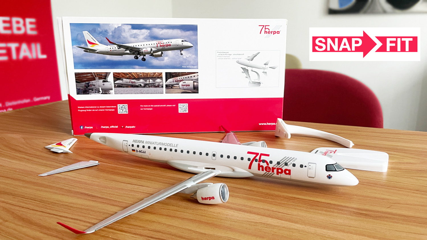 Herpa Snap-fit Airplane Model Boeing 787-9 Air Canada on Scale of