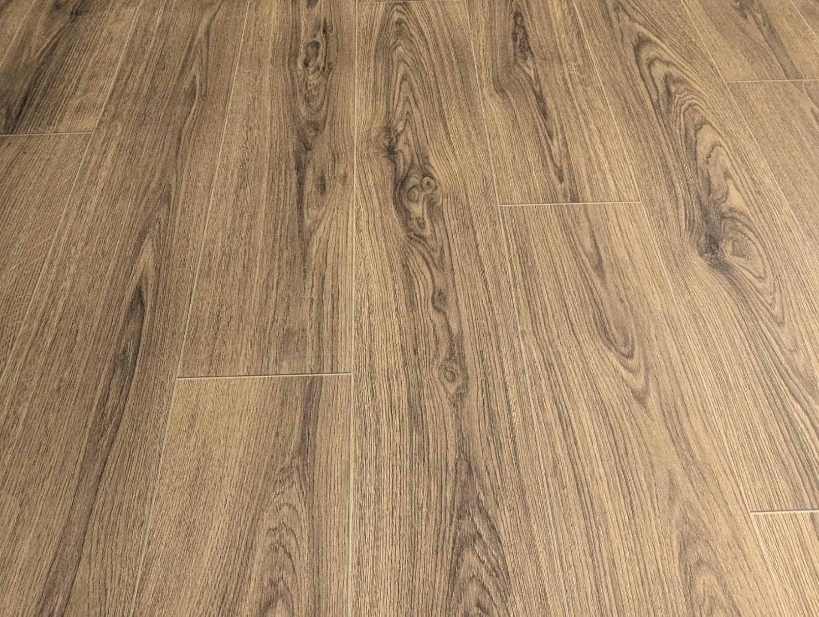 PVC Bodenbelag Vinylboden in Eiche Landhausdiele – Natürliche Holzoptik in breiten Planken, Zuschnitt (2m breit / 4,5m lang)
