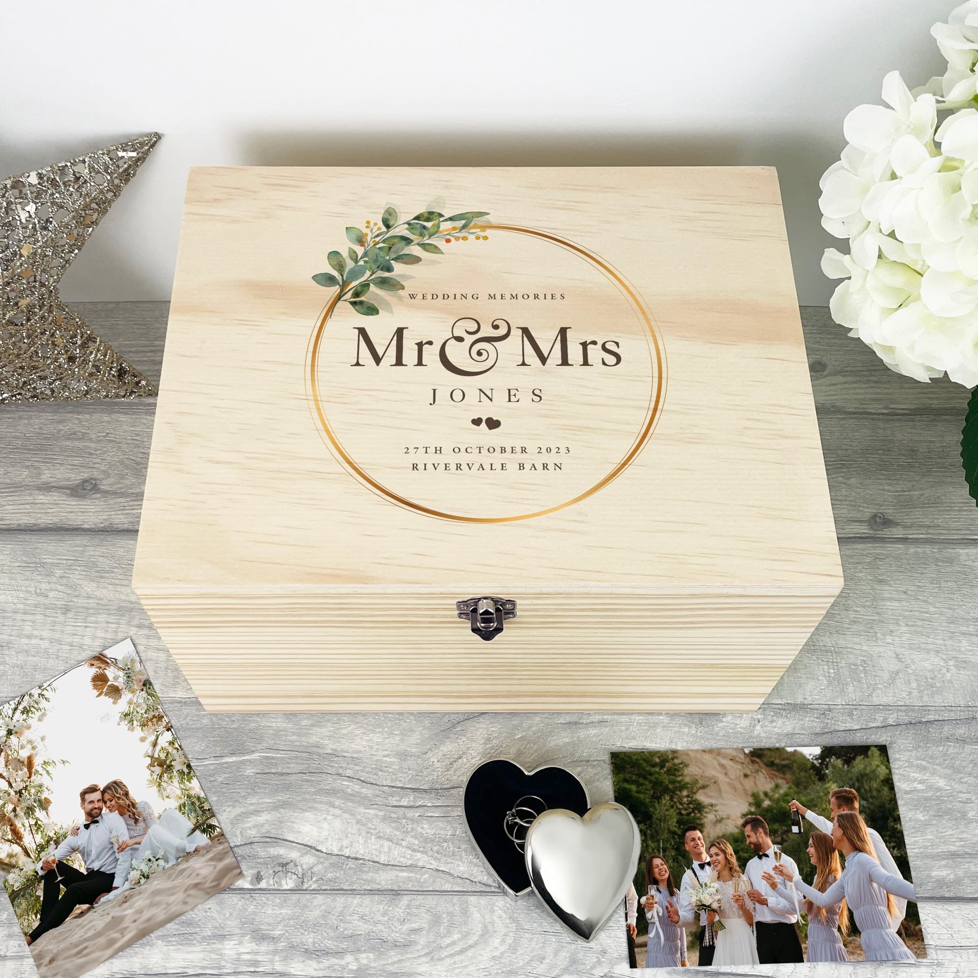 Caja de recuerdos de boda de madera personalizada, regalo de boda personalizado, mensaje, apellido, fecha y lugar, regalo perfecto para el día de la boda, diseño de corona dorada y hojas, 26 x 19 x
