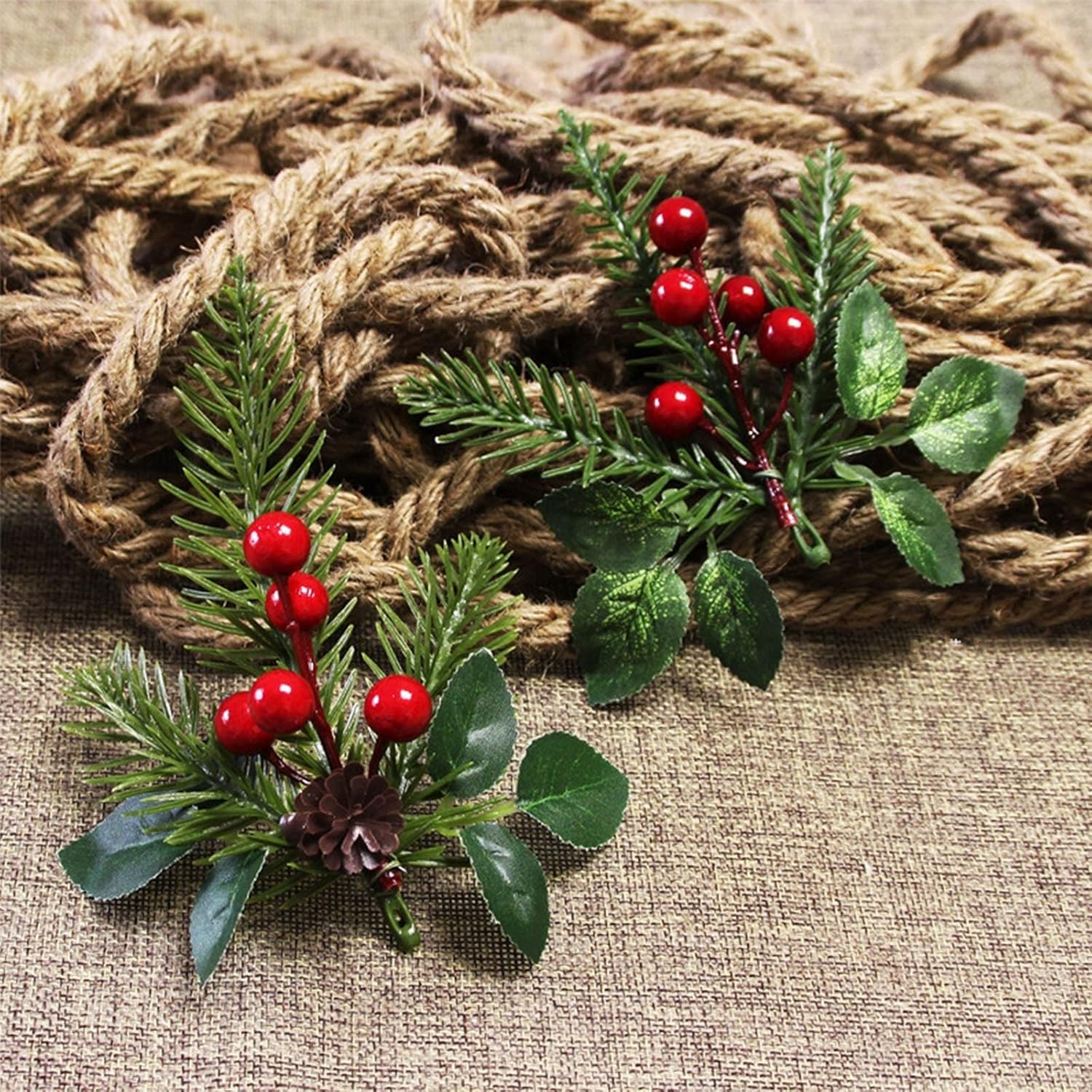 Künstliche Tannennadeln Zweige, Weihnachtskiefer, Künstliche Kiefernnadeln, 20 Stück 5,9 Zoll weihnachtliche rote Beeren
